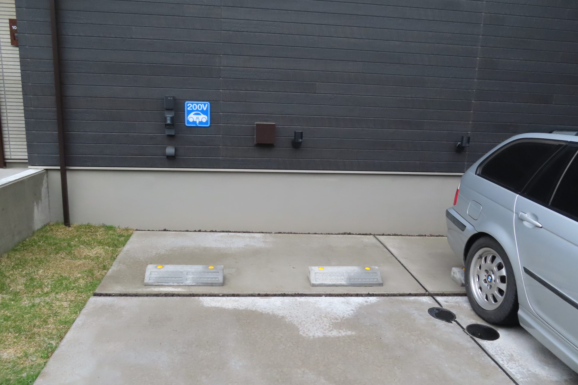 EV充電器も設置されている