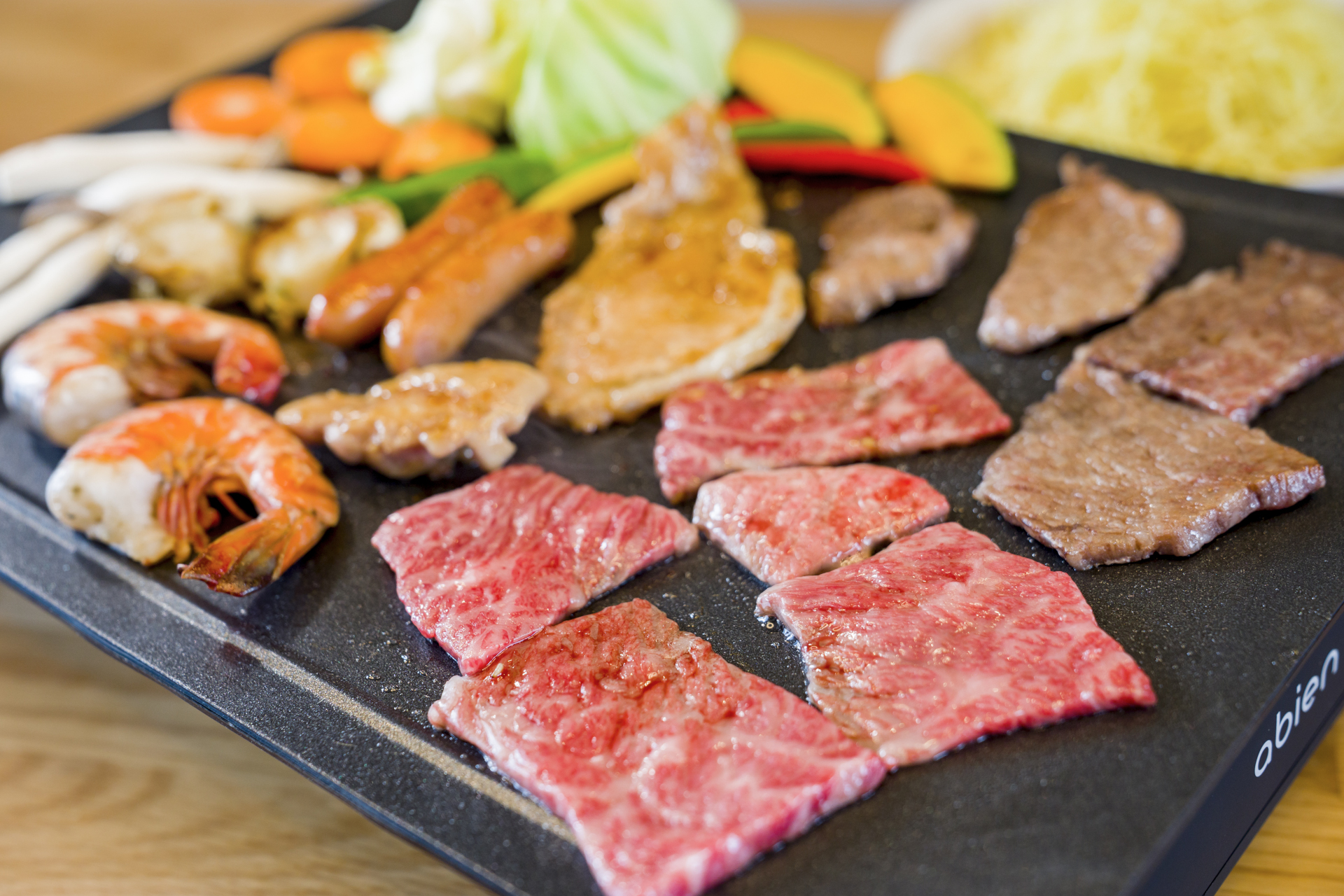 「甲州牛」もはいった鉄板焼き盛りだくさんセット