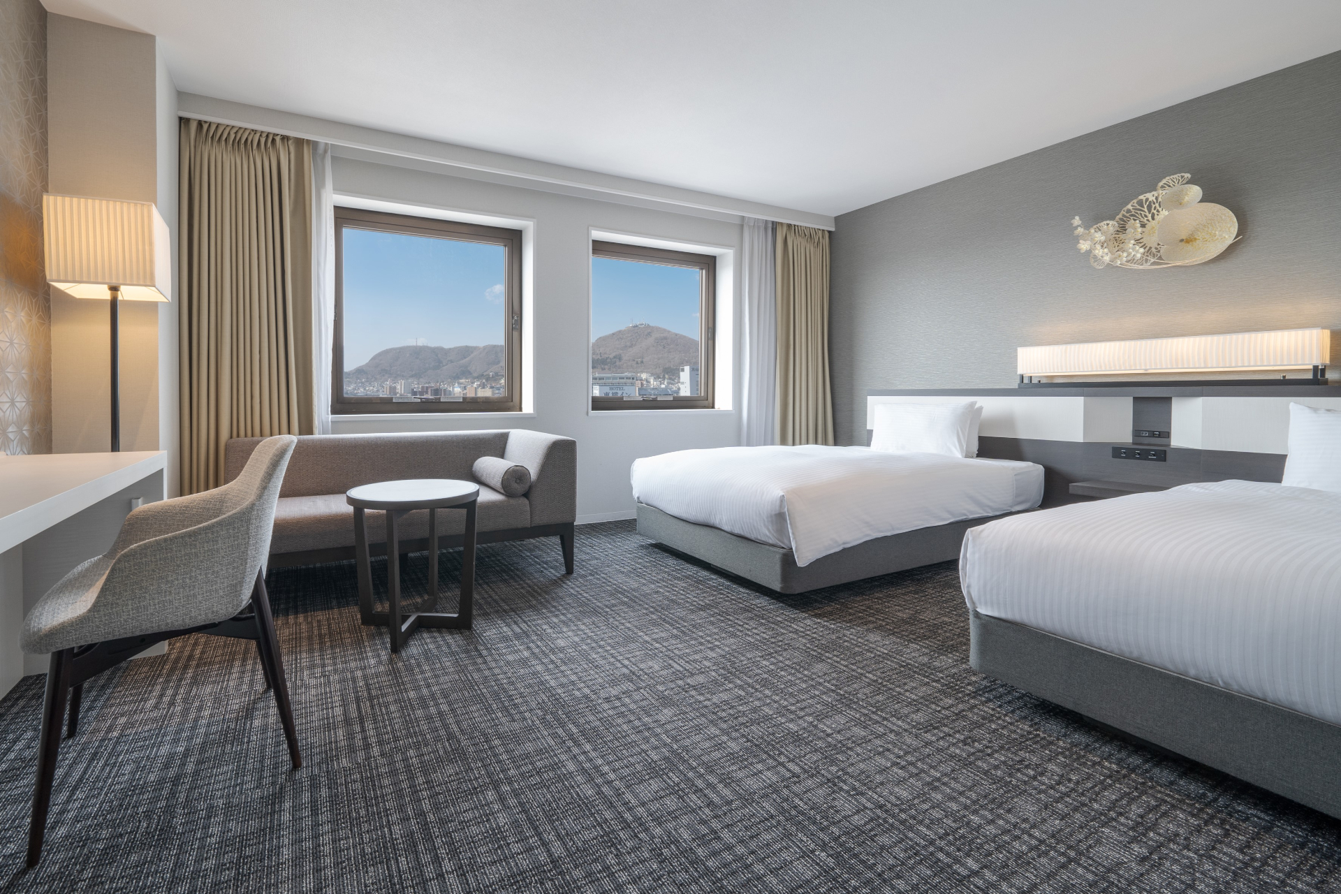 プレミアルーム「デラックスツイン」28m<span class="em sup">2</span>