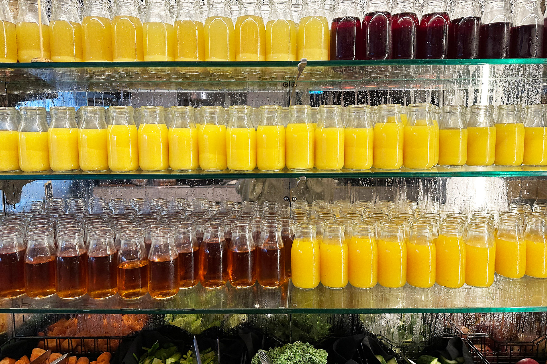 定評があるというQTゴールドコーストの朝食。目移りするほど品数が多くてびっくり