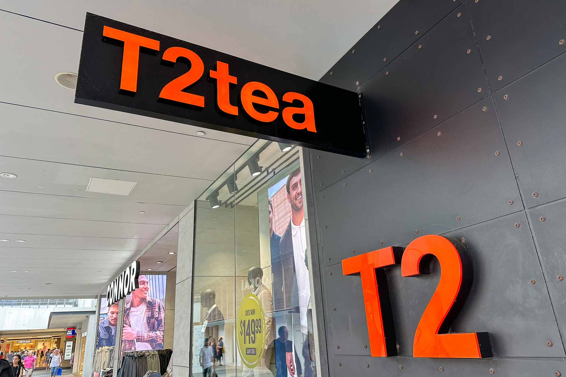 人気のお土産T2（ティーツー）。フレーバーがあり過ぎて迷いに迷って結局買えず（泣）