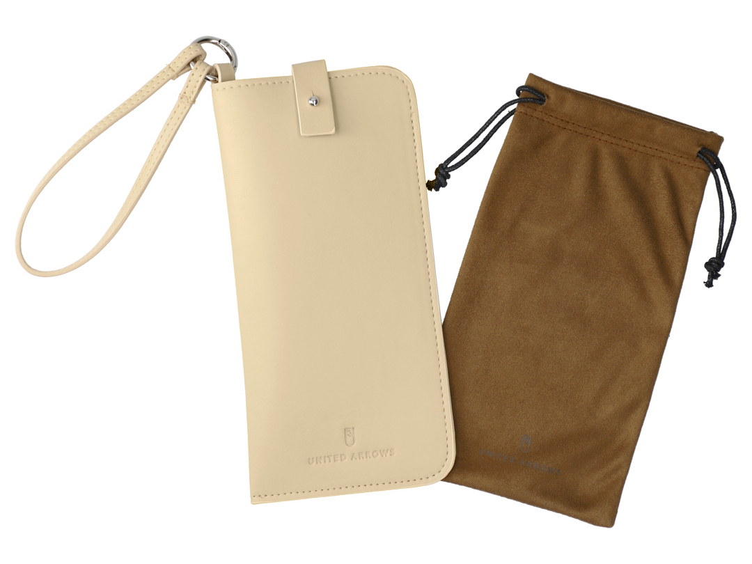 巾着タイプのクロスも付属する