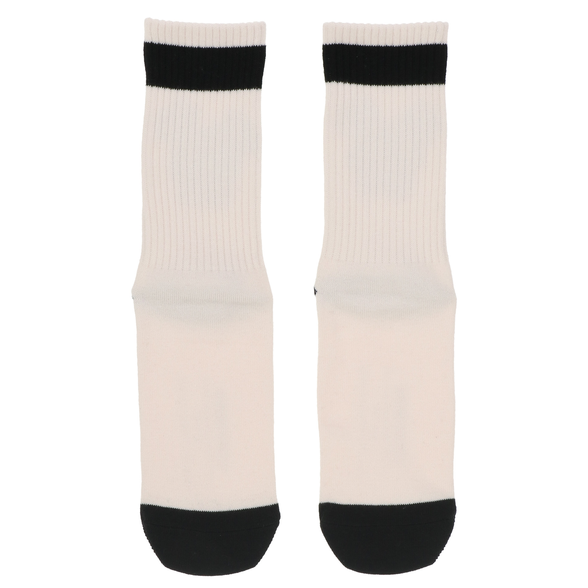 ソックス〈CONVERSE〉（1800円）。サイズは23～25cm、25～27cm