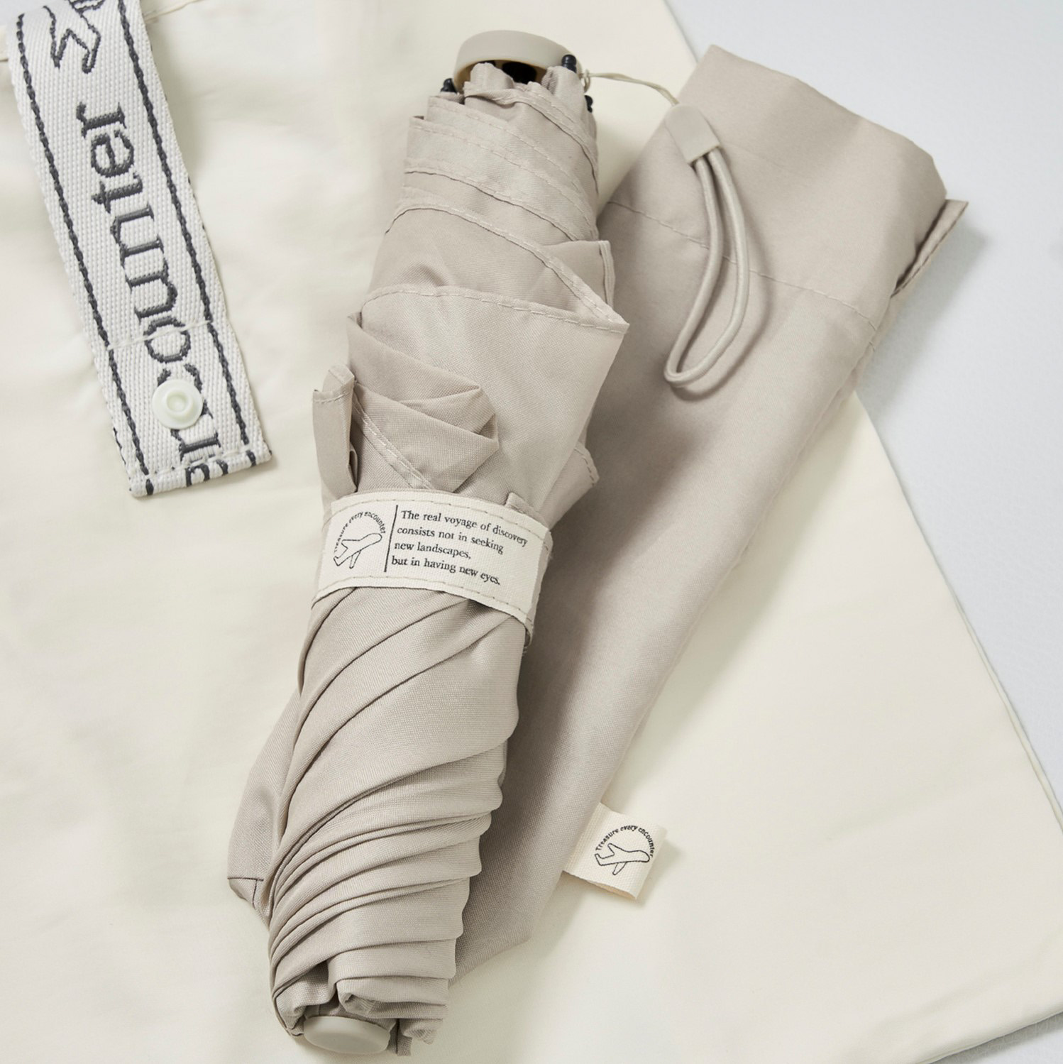 超軽量折りたたみ傘（1650円）