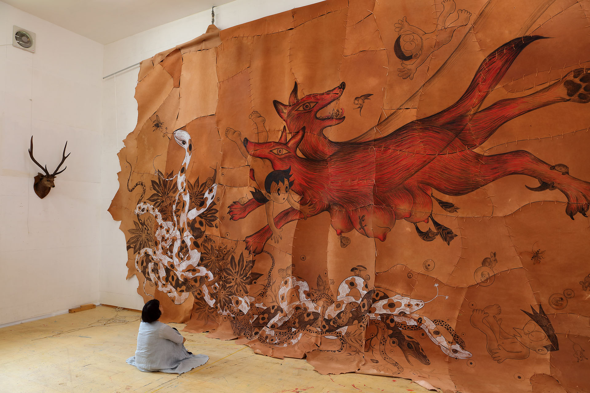 鴻池朋子「しずかちゃんの洞窟（へや）」&copy;Tomoko KONOIKE