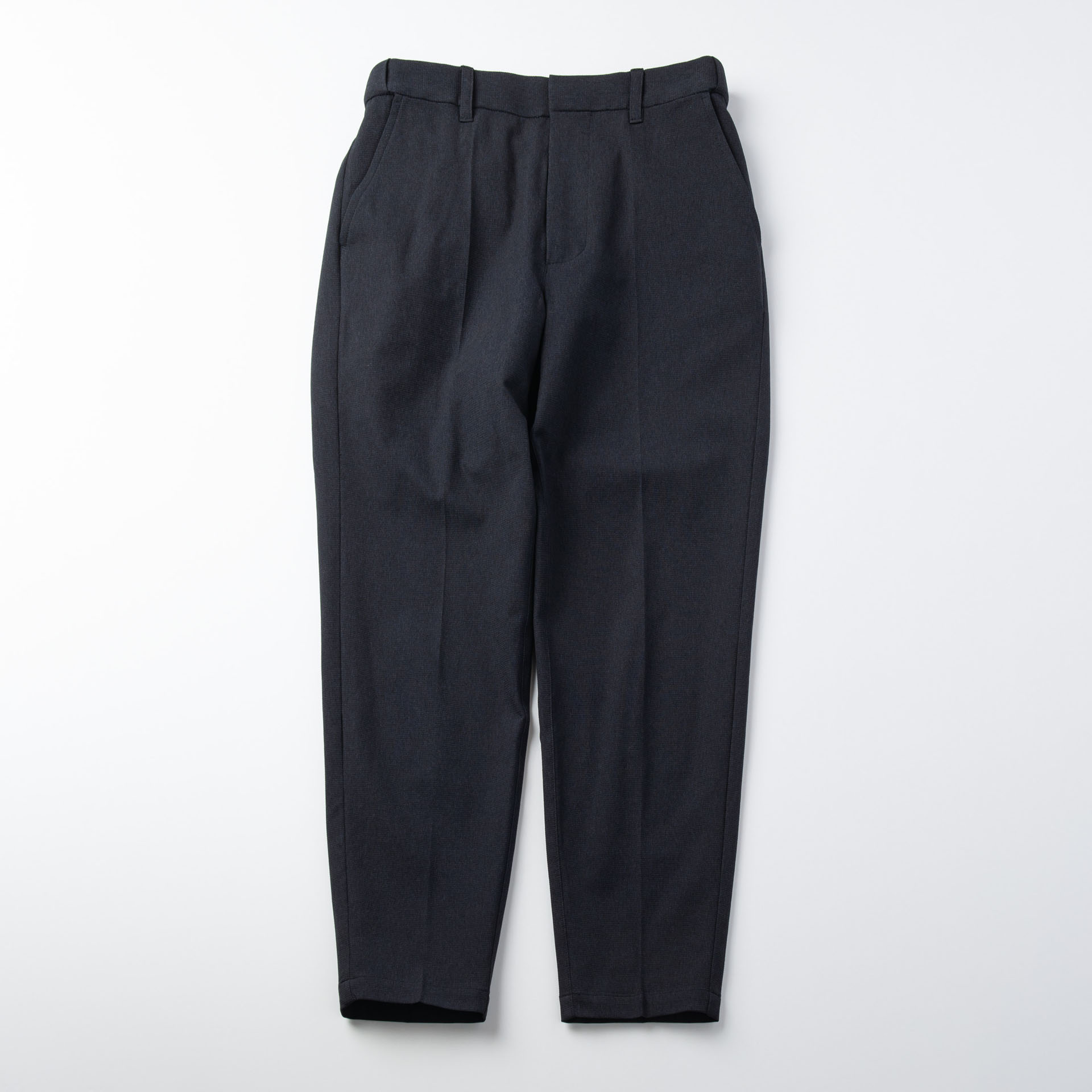 クールフルレングスパンツ（1万5400円）