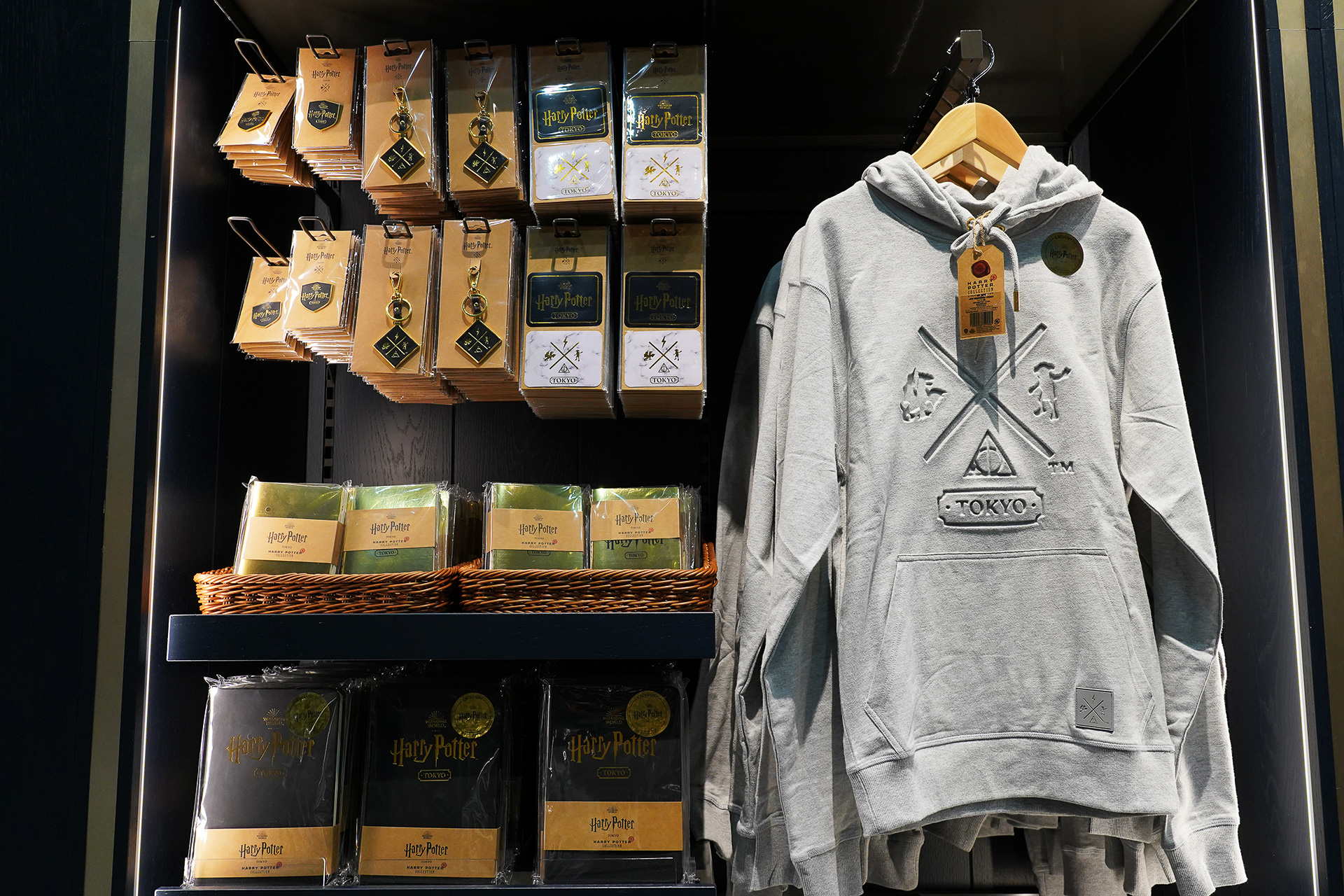 モノトーンでまとめられたシリーズ。アパレルがいい感じでキッズサイズも