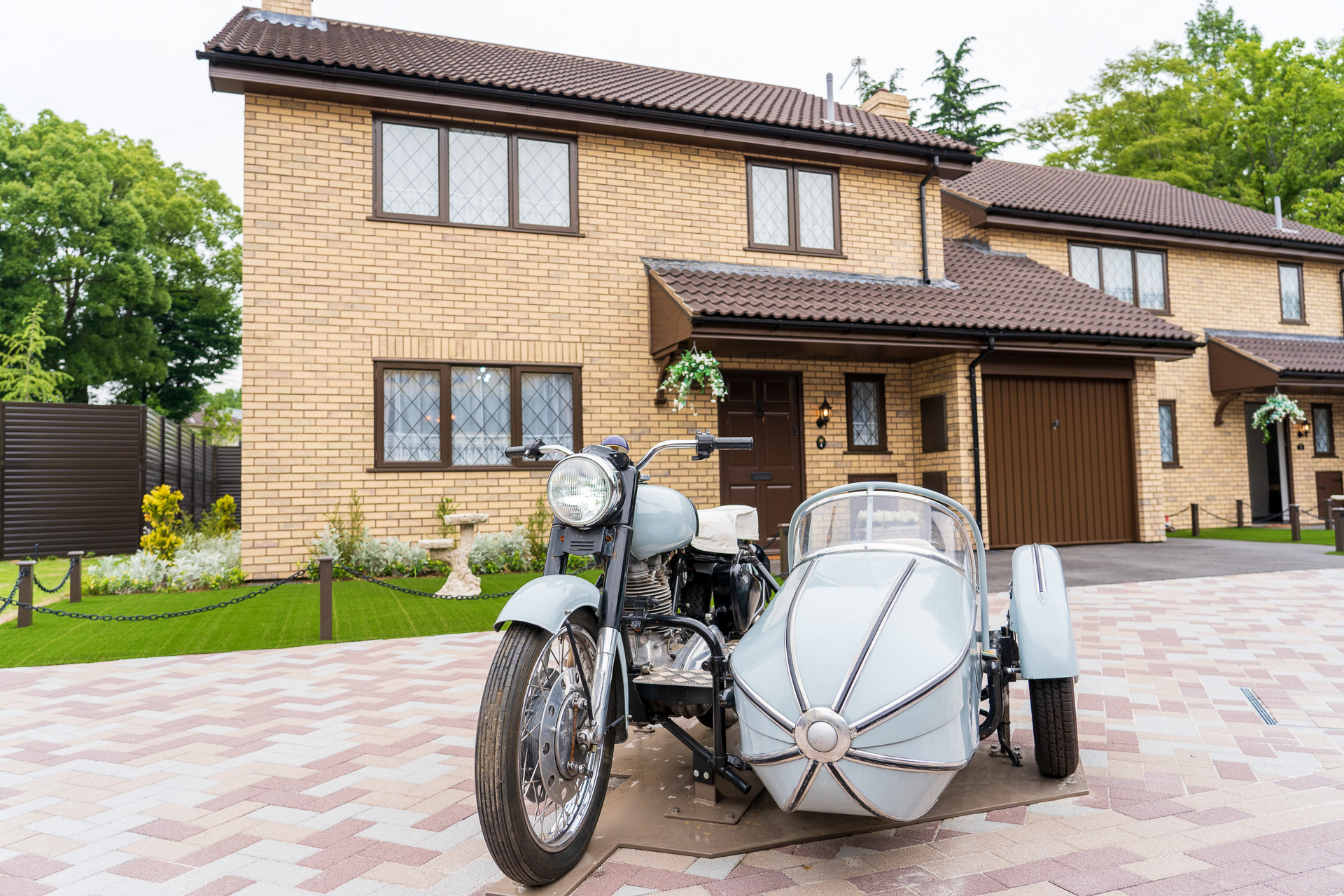 「ハリー・ポッターと死の秘宝PART1」で登場する2人乗りバイク。乗っていたのはハグリットとハリー