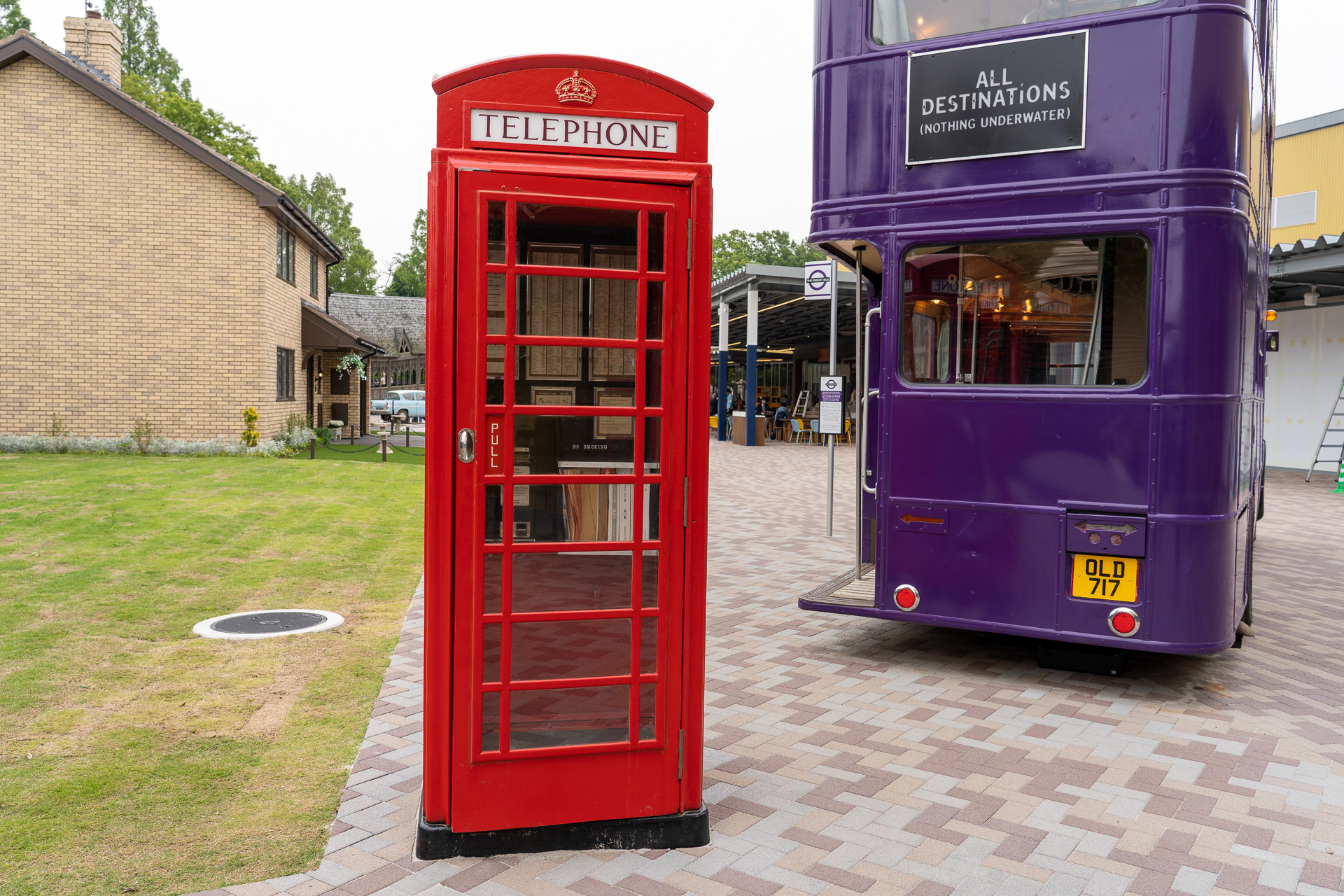 62442とダイヤルすれば魔法省に入館できる公衆電話