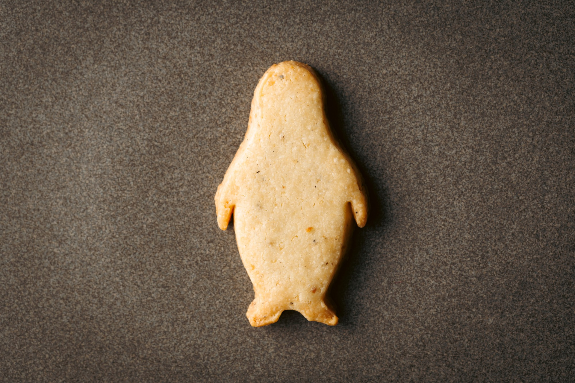 2種類のチーズを使用した「チーズ＆ブラックペッパー」。ブラックペッパーが効いた大人の味