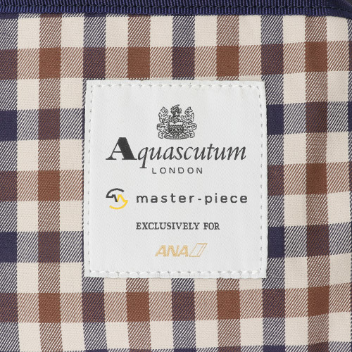 3ブランドのロゴ入り