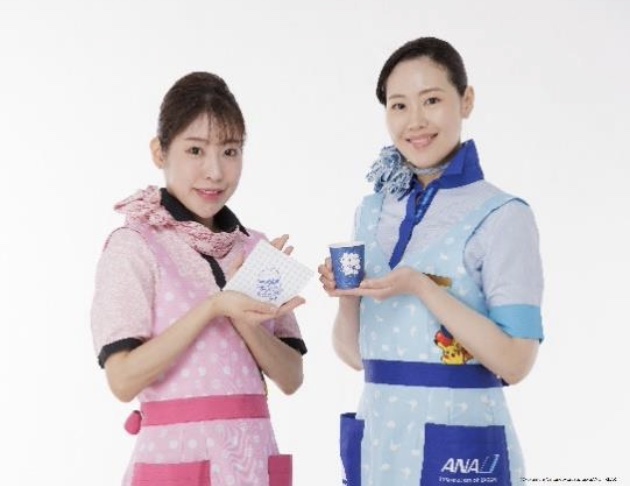 CAエプロンやカクテルナプキン、紙コップ、ヘッドレストカバーもポケモン仕様