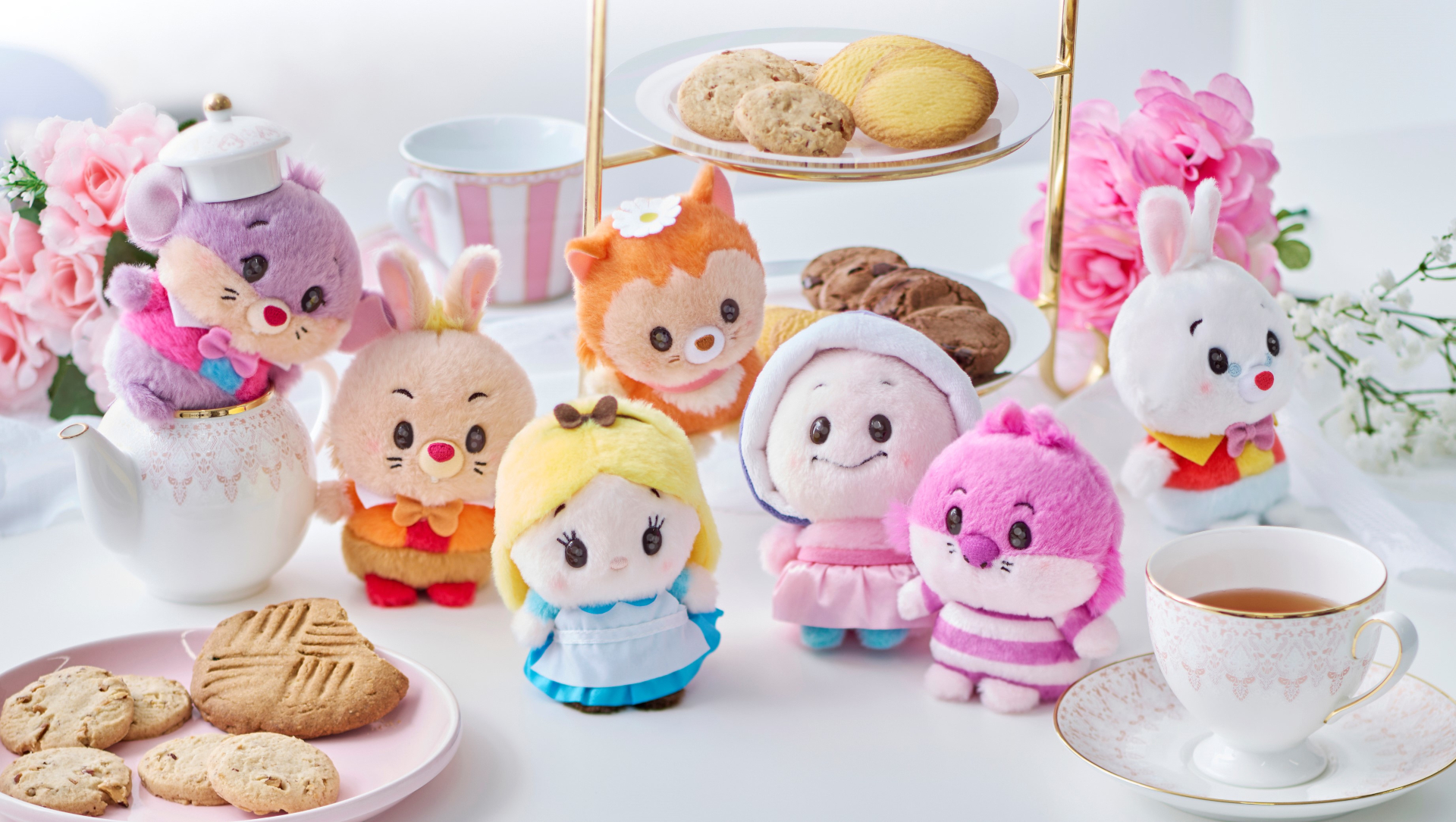 うるぽちゃちゃん ぬいぐるみ ふしぎの国のアリス（各1100円）など新商品が多数登場。お得なキャンペーンも開催