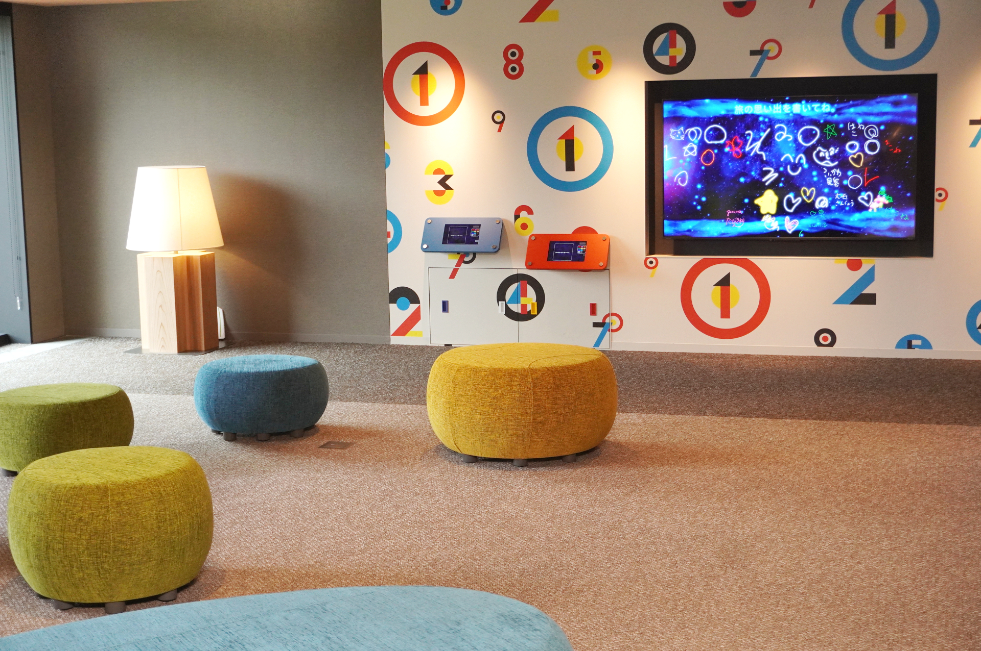 2階にあるプレイスペース。子供も大人も気軽にくつろげる