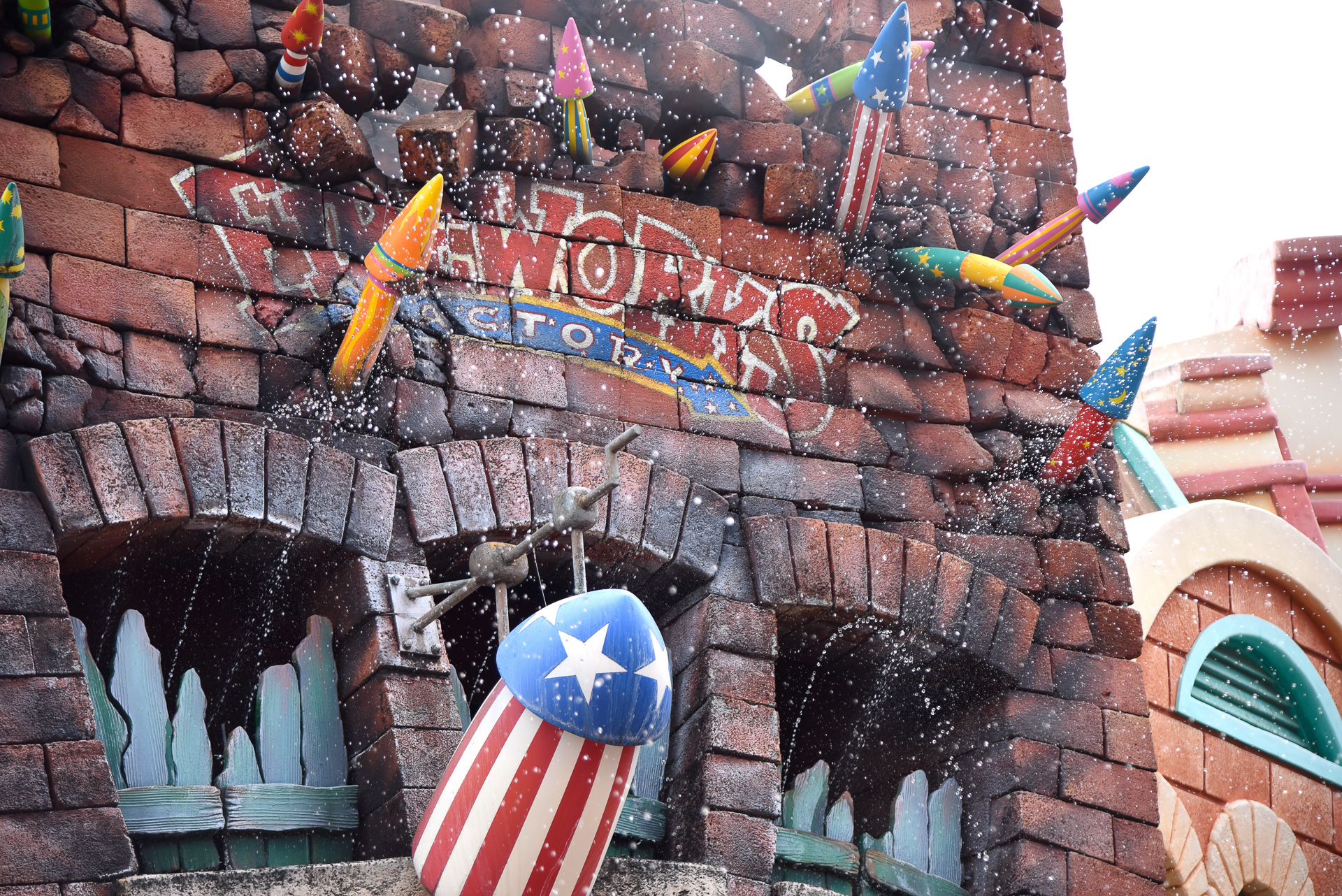 水がシュワーっと吹き出します