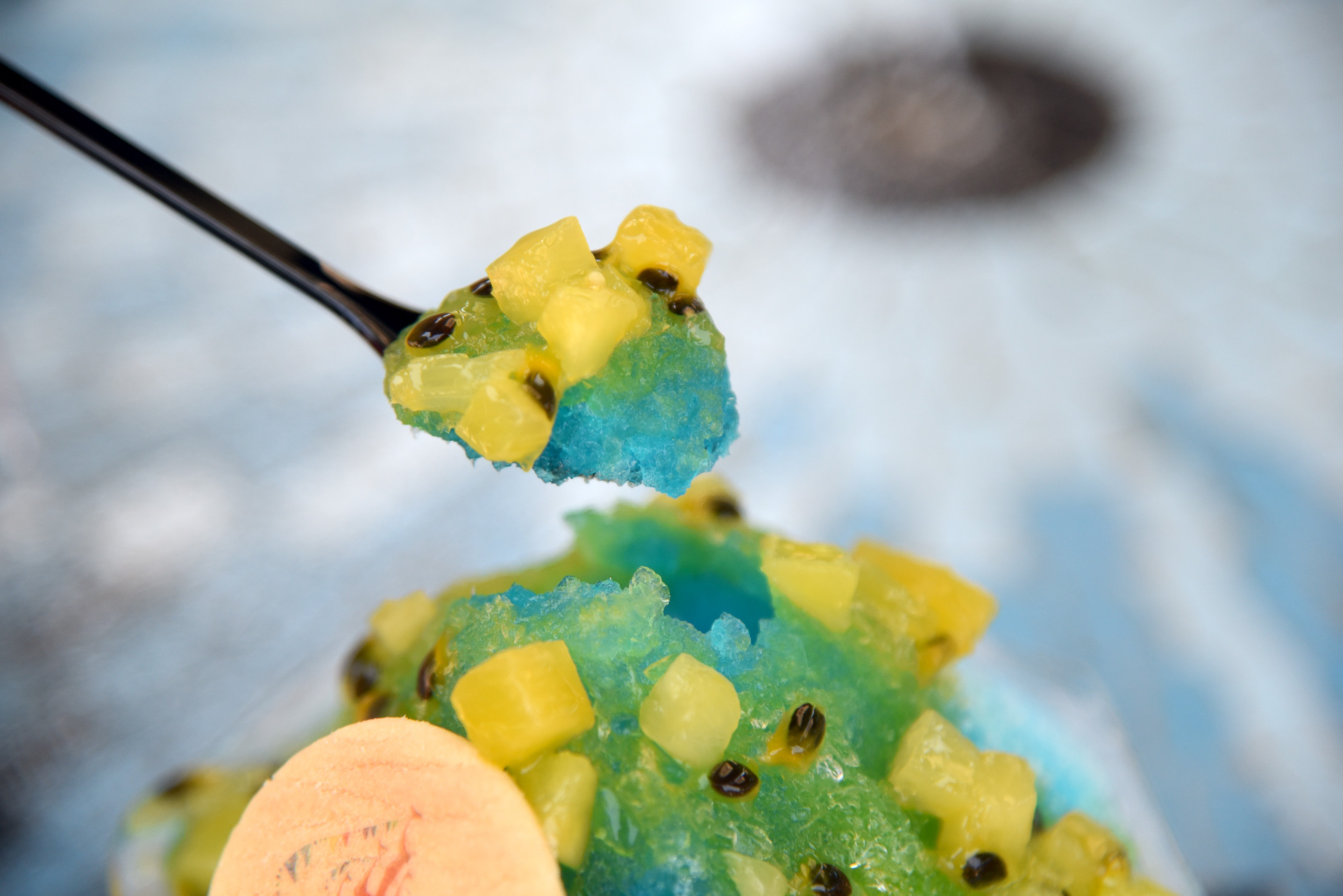 ブルーですが、オレンジ味。イエローとのコントラストもキレイ