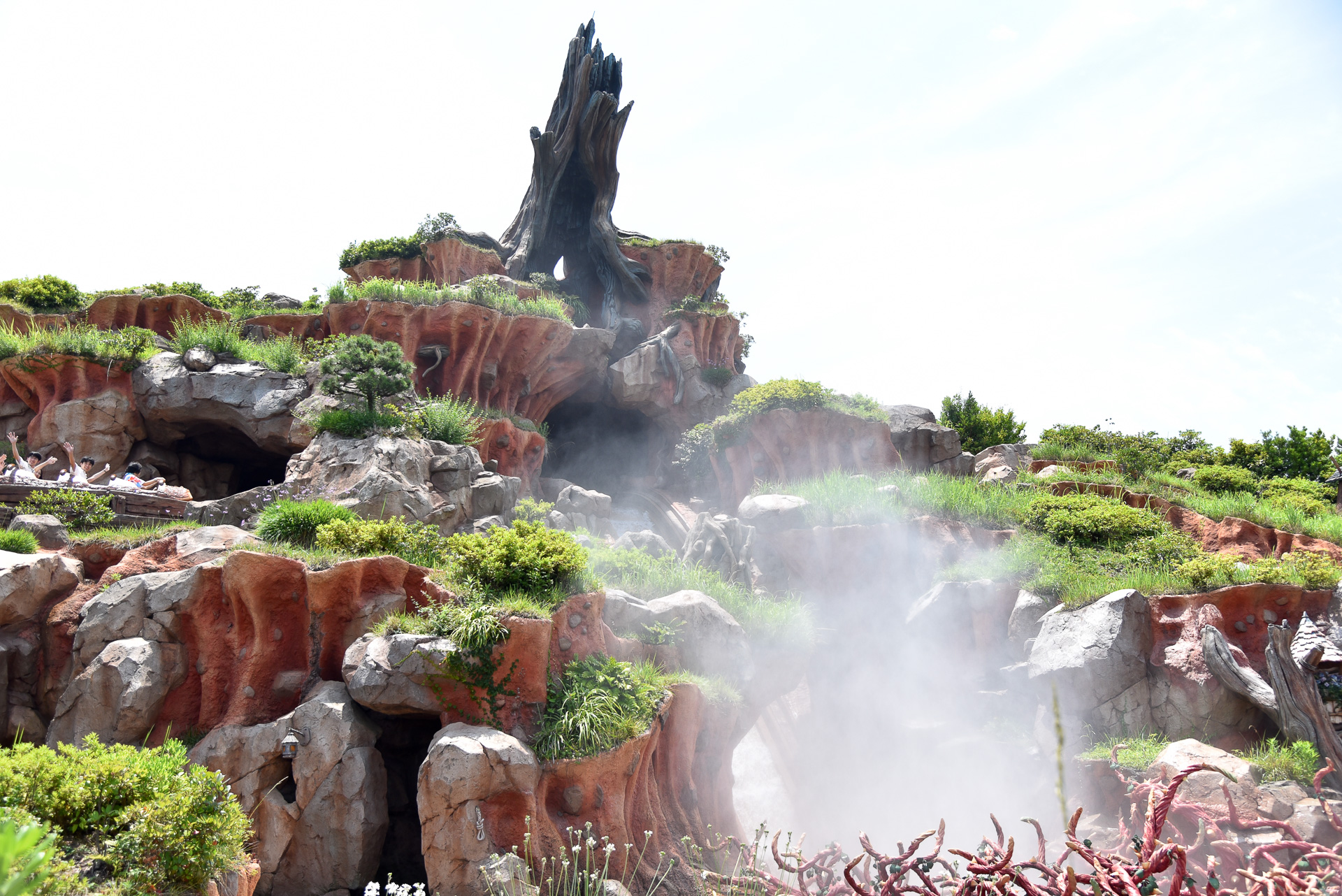 今年も「スプラッシュ・マウンテン」に“びしょ濡れMAX”仕様がやってきました！