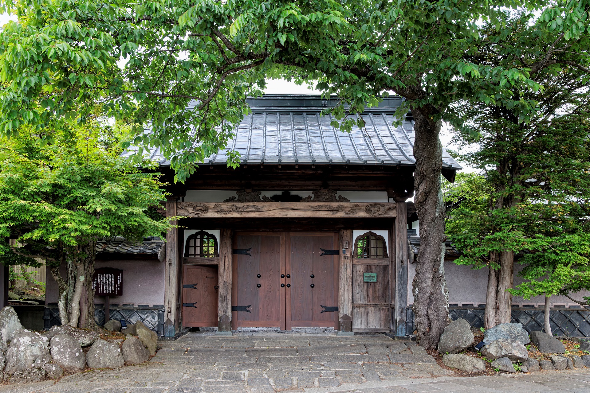 1818年移築 長屋門（富士河口湖町指定有形文化財）