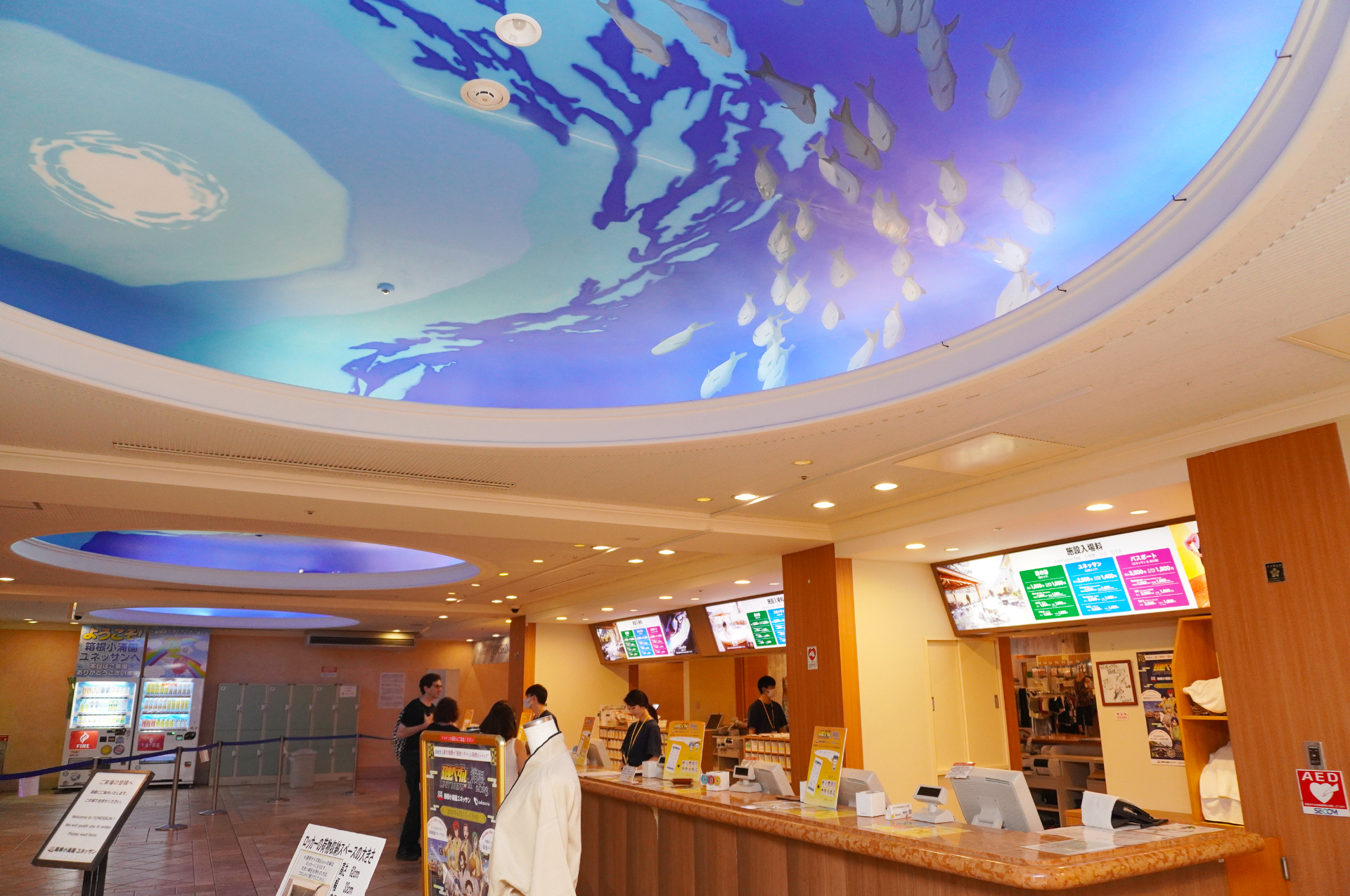 屋内エリアの受付