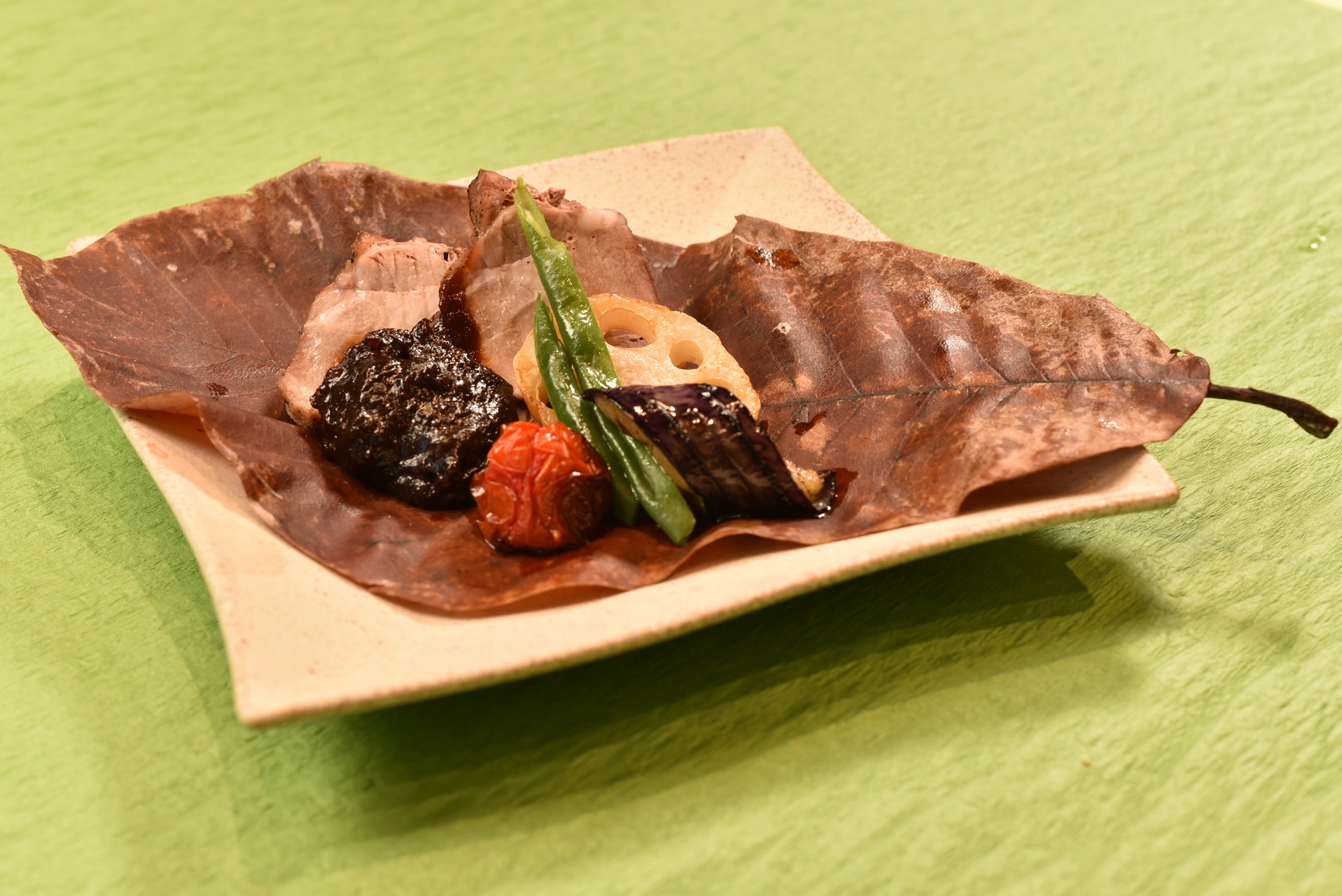 柔らか豚肉の江戸甘味噌朴葉焼（ランチ）