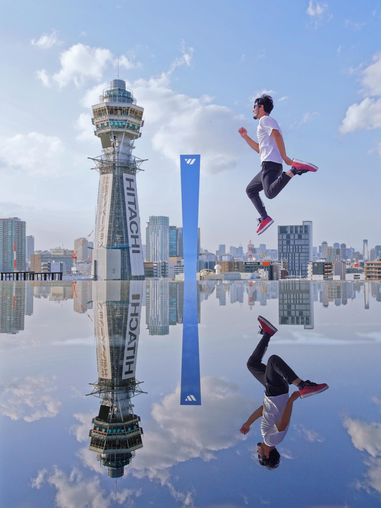 通天閣をバックに特別なツーショットを撮れるサービスが再開