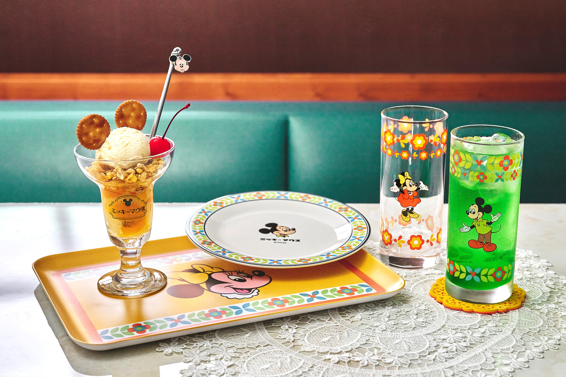 「Disney レトロ喫茶」コレクションがディズニーストアから発売