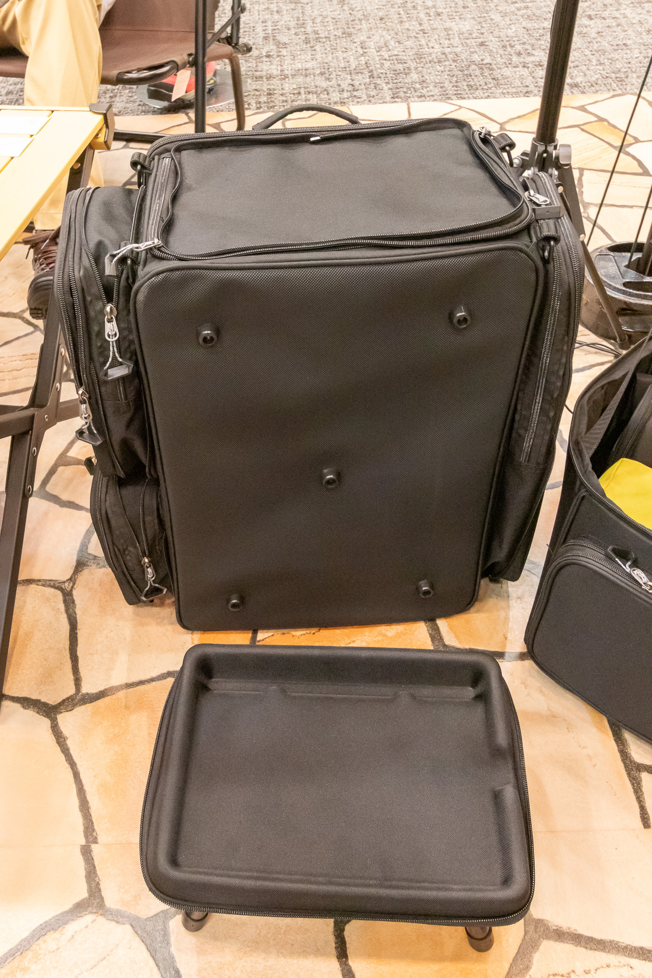 LOGOS キャンプツールリュック（テーブル付き）（1万8700円）