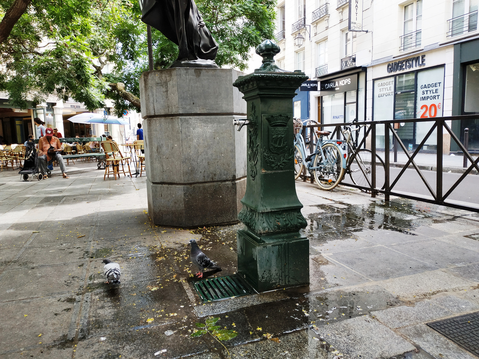 これは昔からあるタイプの給水場