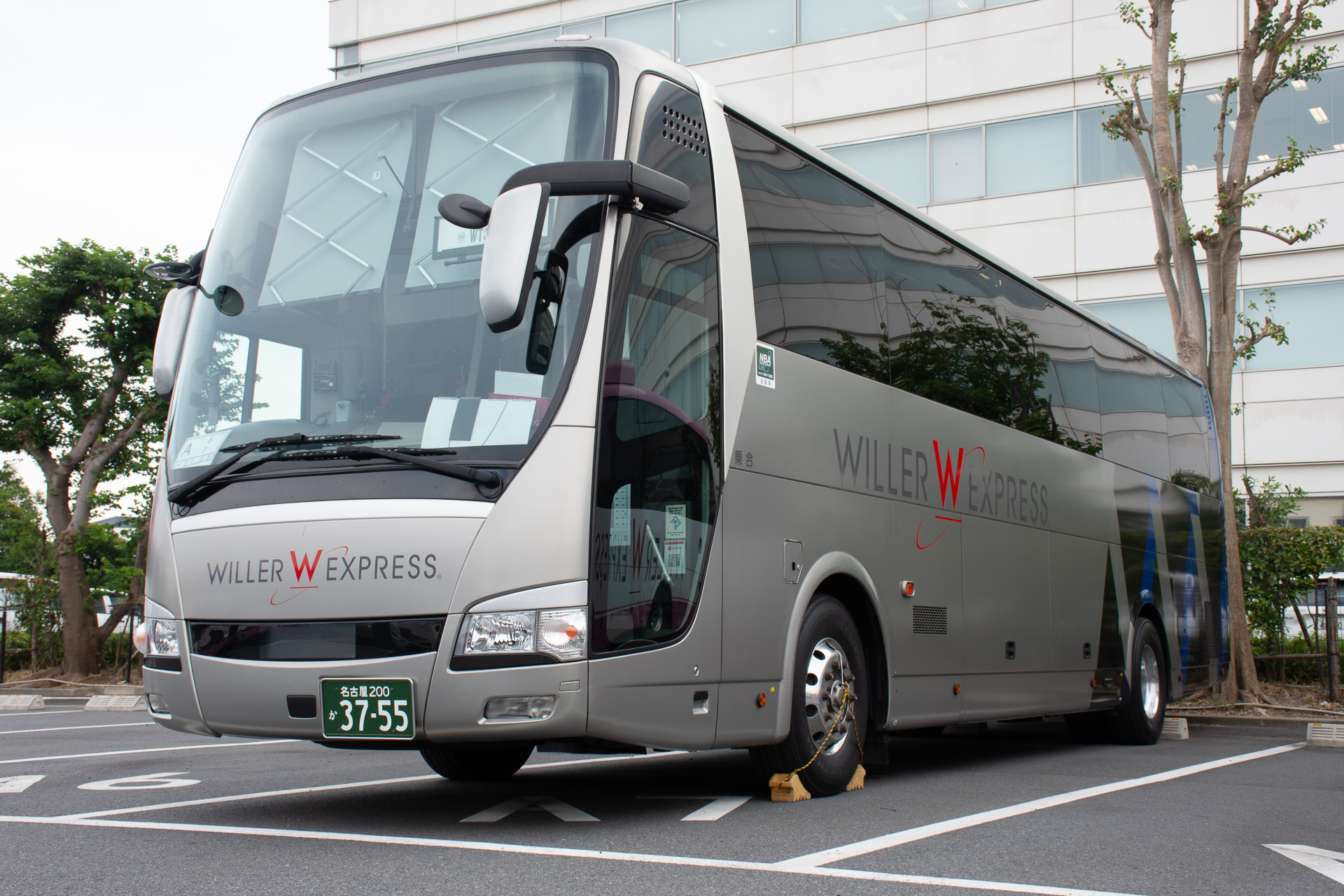 WILLERの高速バスのフラグシップ「リボーン」車両