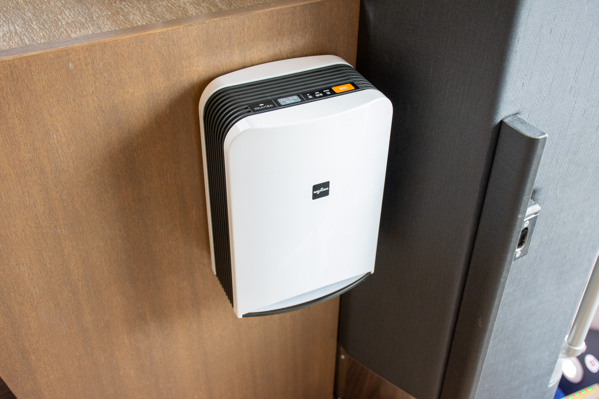 日機装の空間除菌消臭装置を2台搭載している