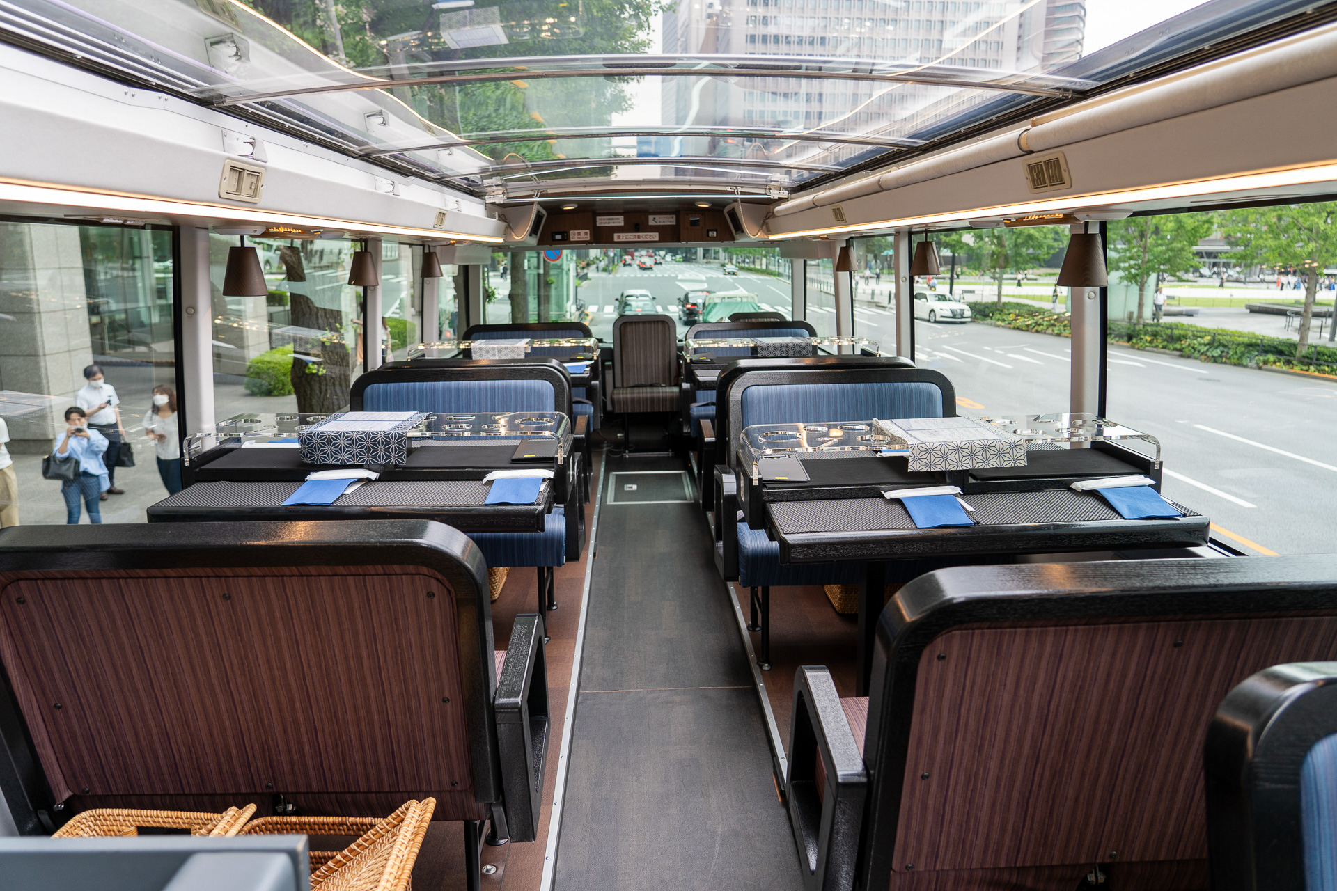 階段を上って前方を見たところ