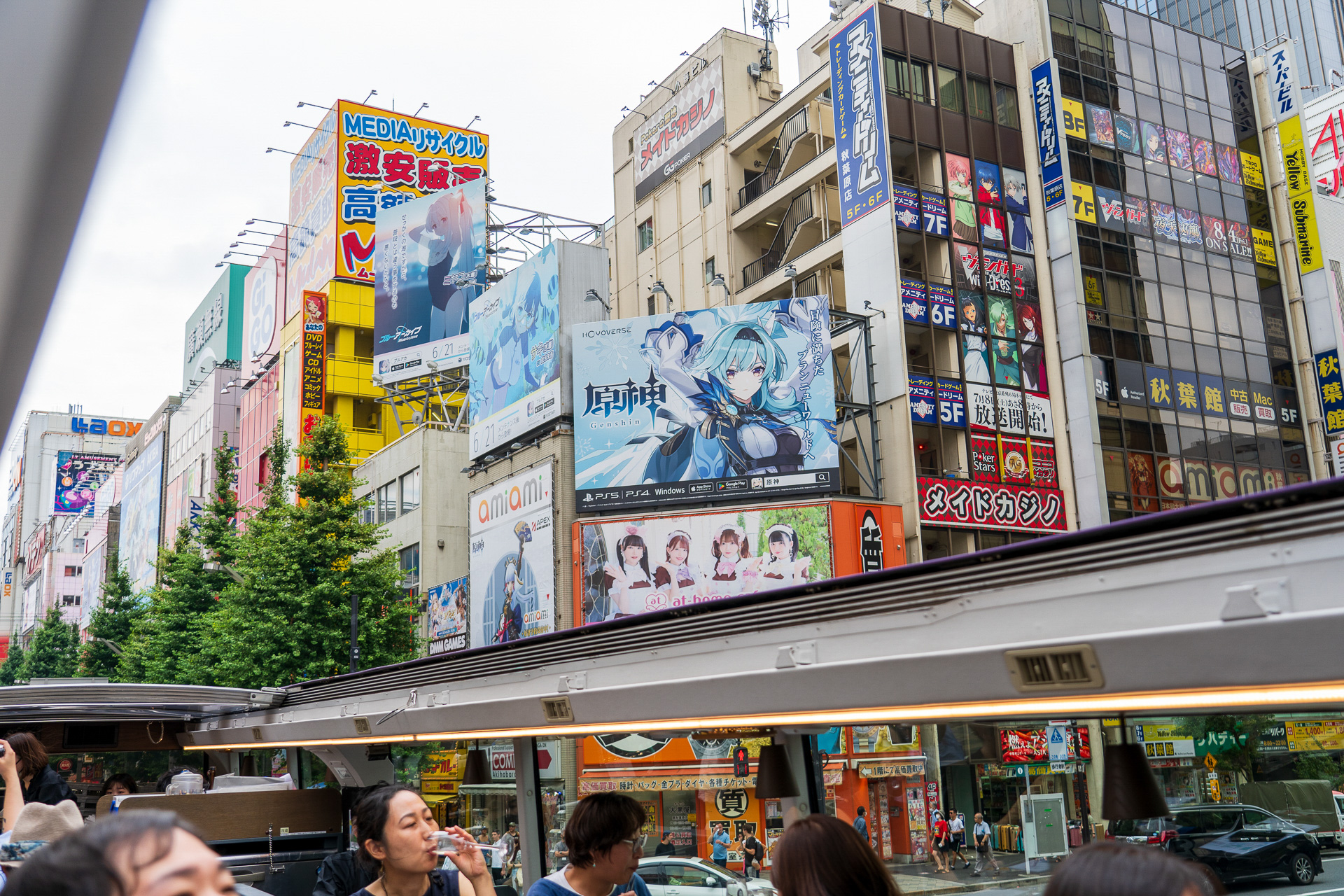 秋葉原の電気街