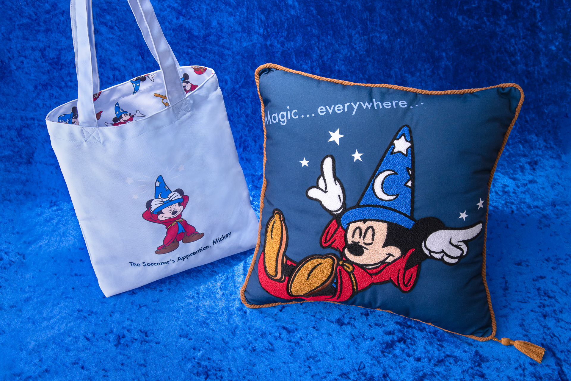 東京ディズニーリゾートでソーサラーミッキーのアイテムが続々登場