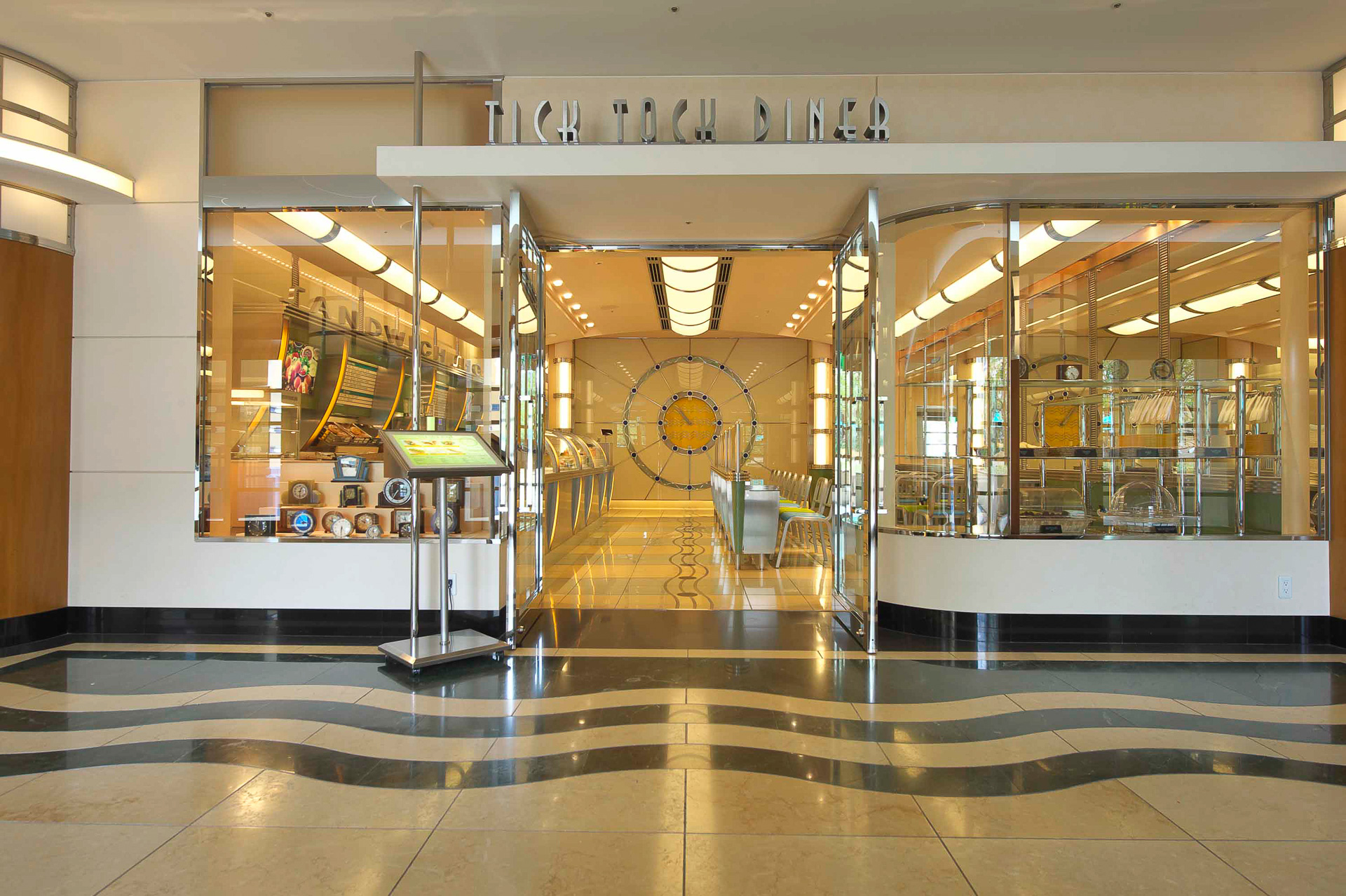 ディズニーアンバサダーホテルの「チックタック・ダイナー」