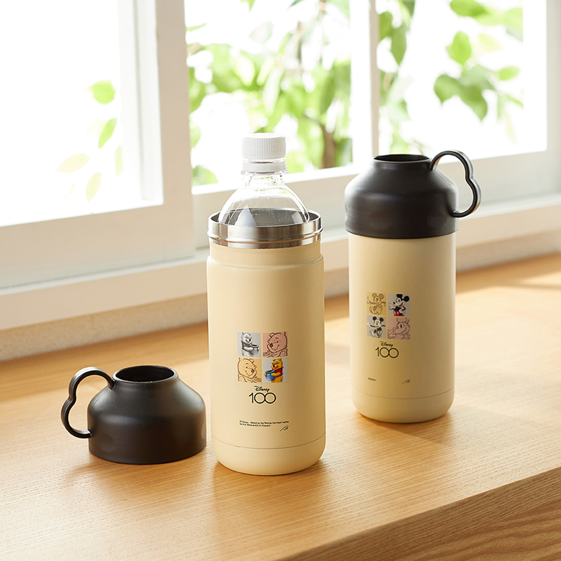 「ペットボトルクーラー（ミッキーマウス）」（3990円）など2デザイン