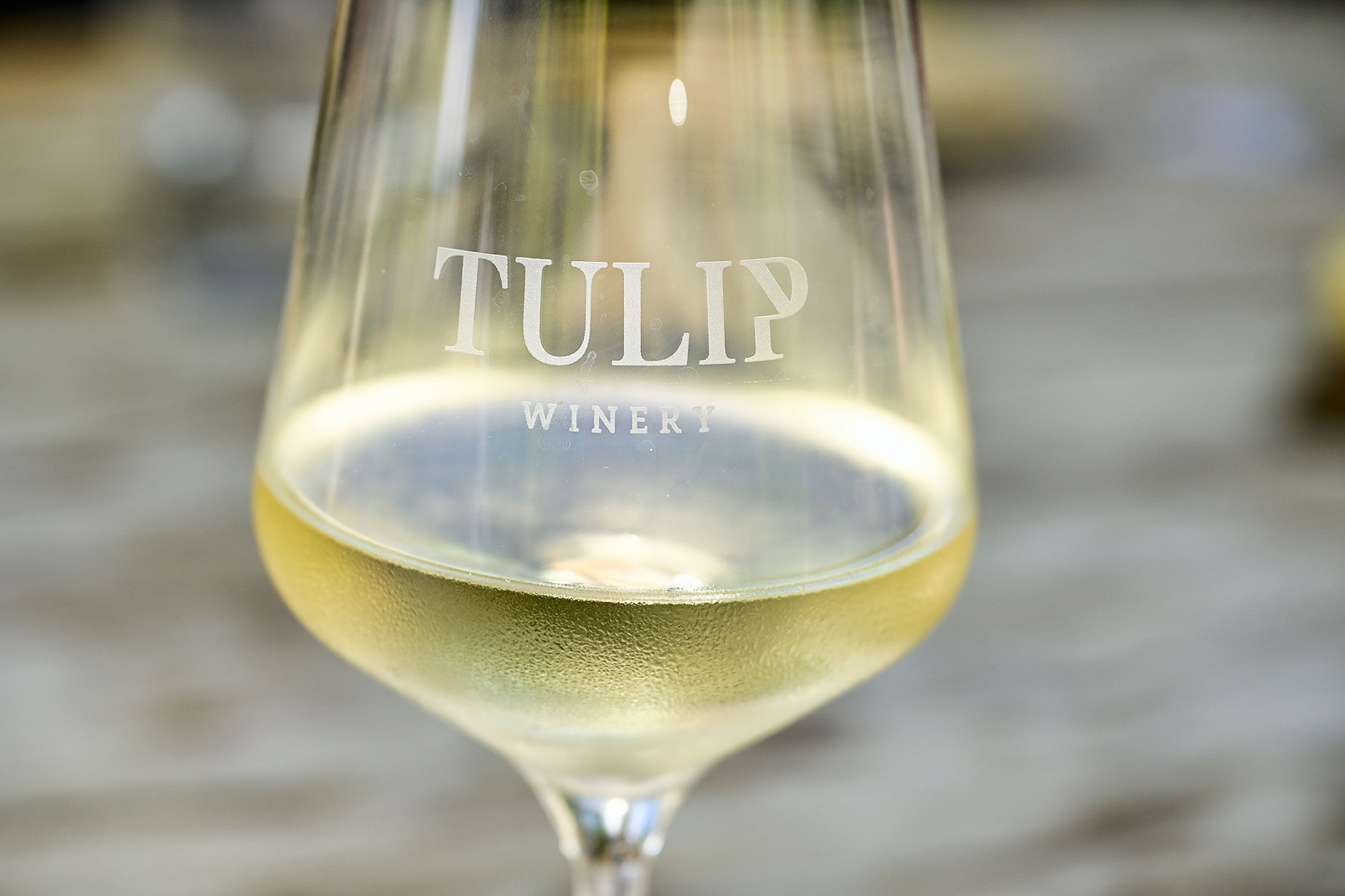 カベルネ・フランとソーヴェニヨン・ブランの完璧な組み合わせのホワイトフランク2022。爽やかな風味が広がった