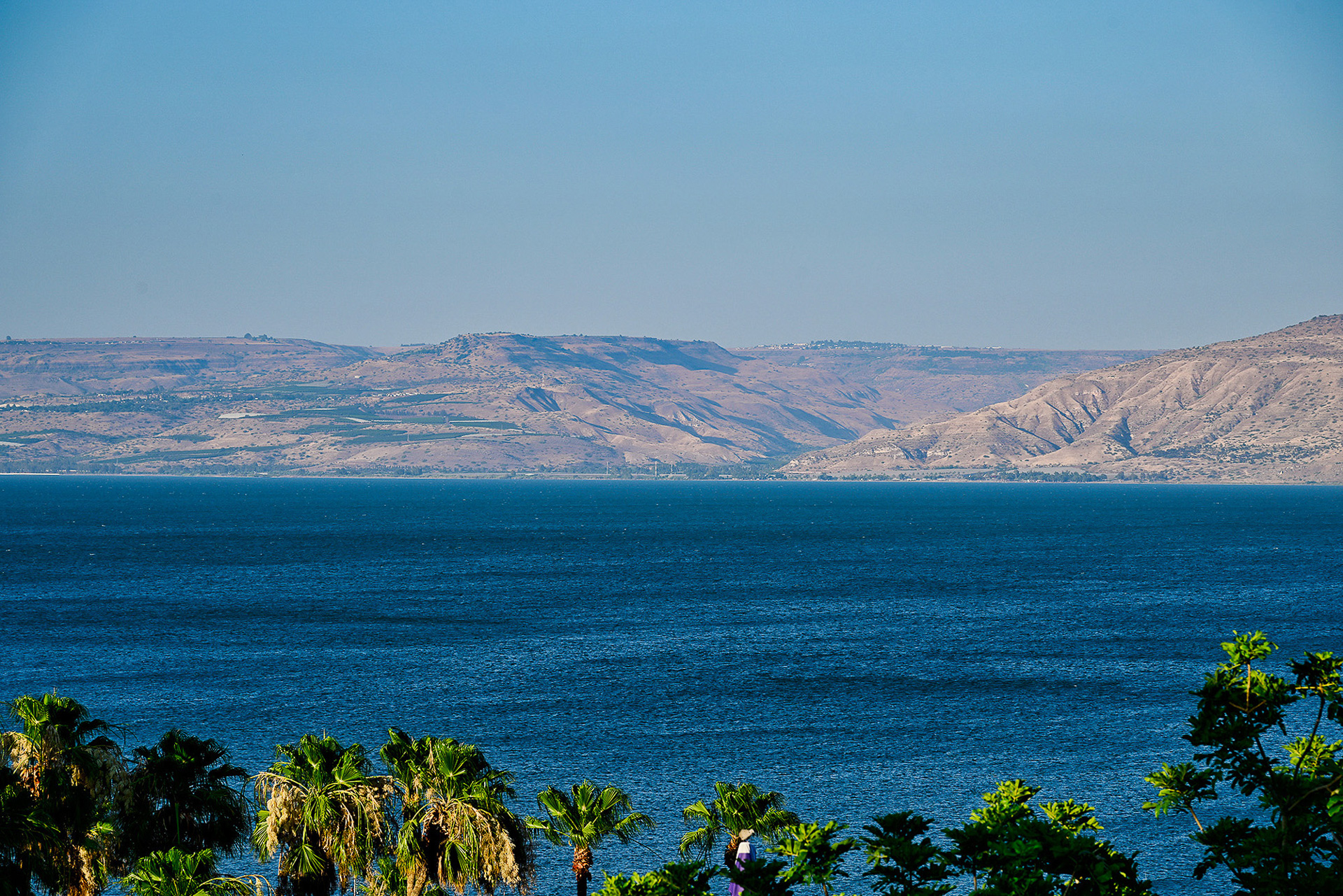 イエス・キリストゆかりの場所として多くの巡礼者も訪れるガリラヤ湖。対岸はゴラン高原だ