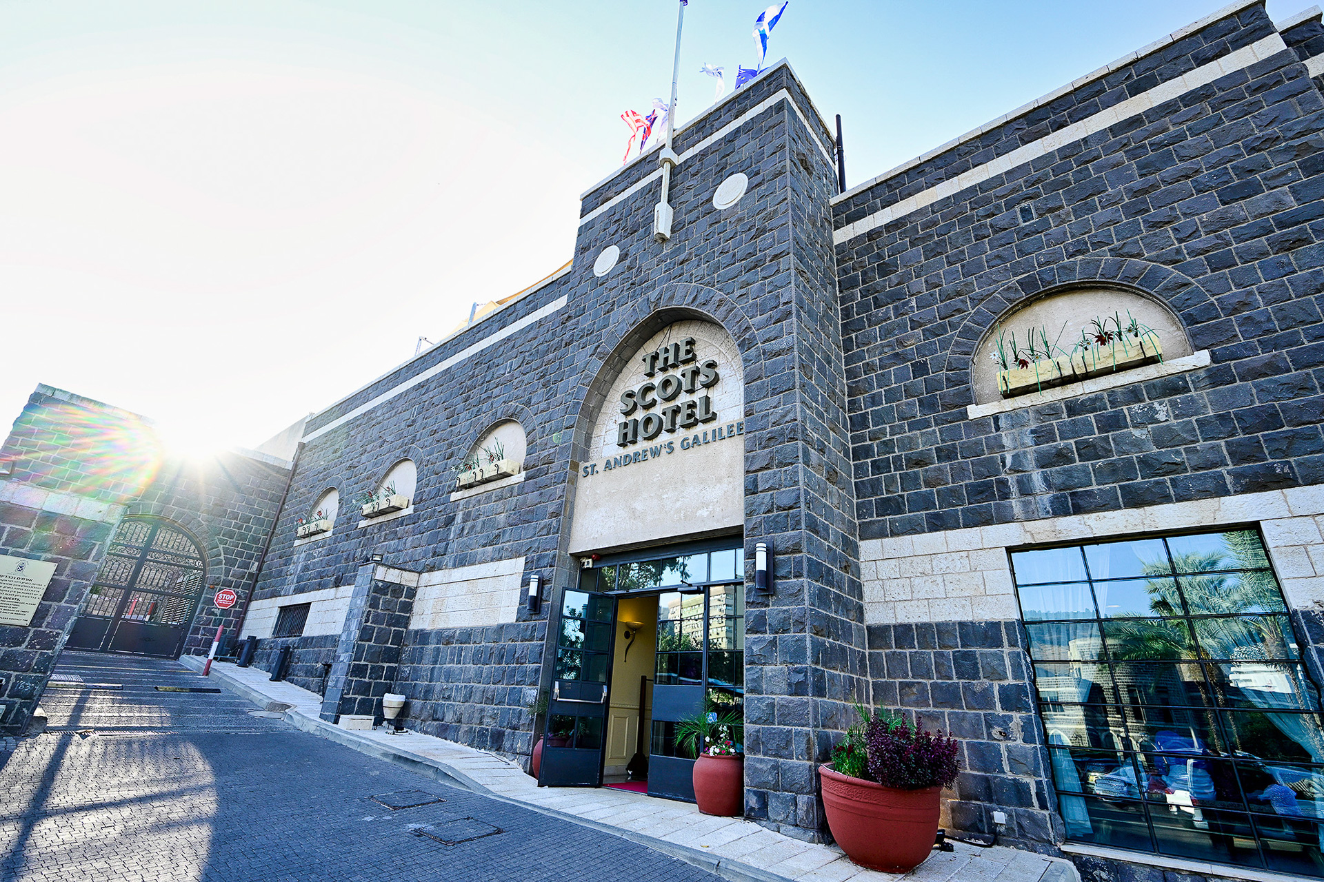 この日の宿泊はガリラヤ湖の景観が素晴らしいスコッツ・ホテル