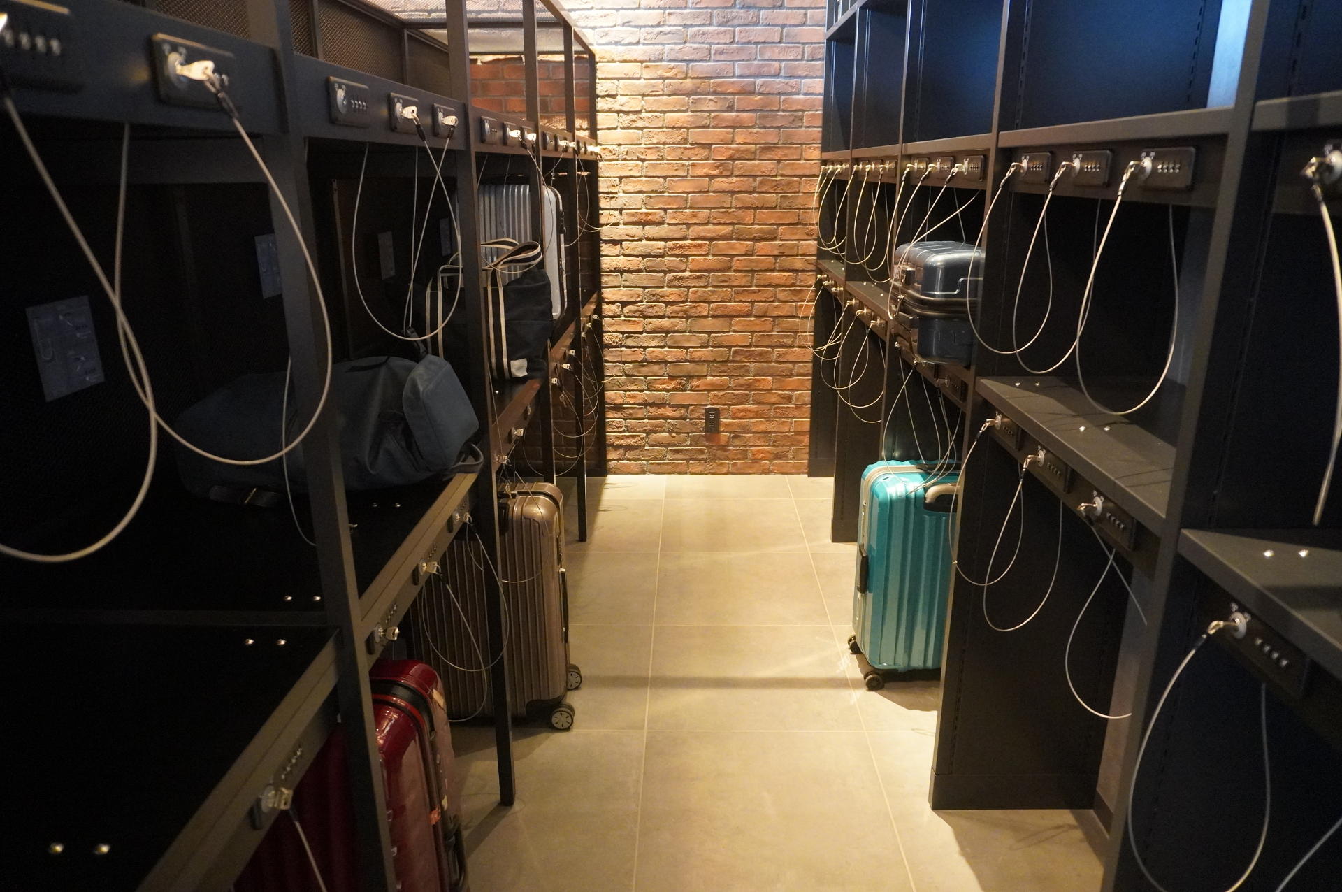 大きな荷物を預けられるロッカーも