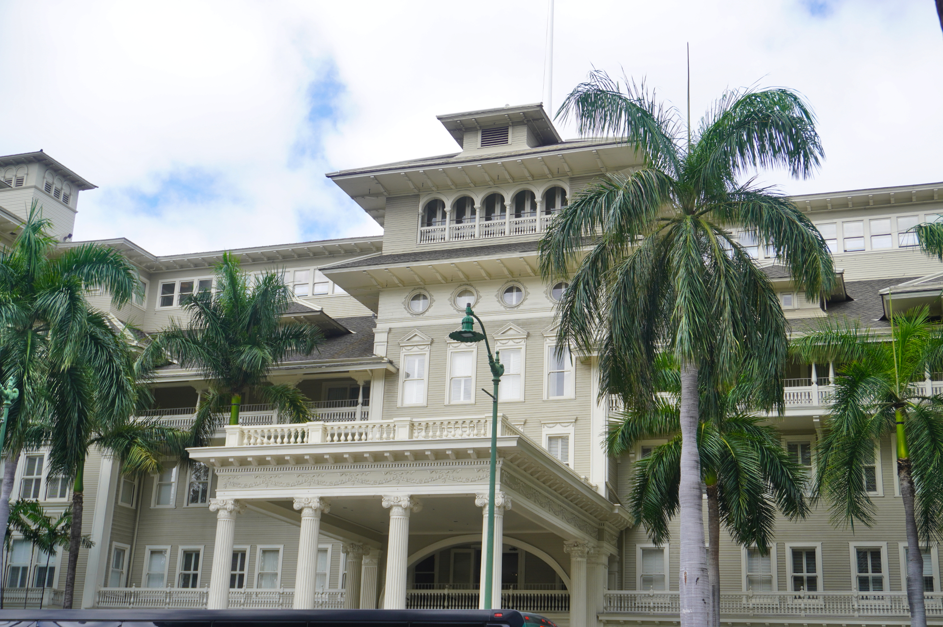 1901年に開業したワイキキ最古のホテル「旧モアナホテル」。モアナとは“海”を意味する