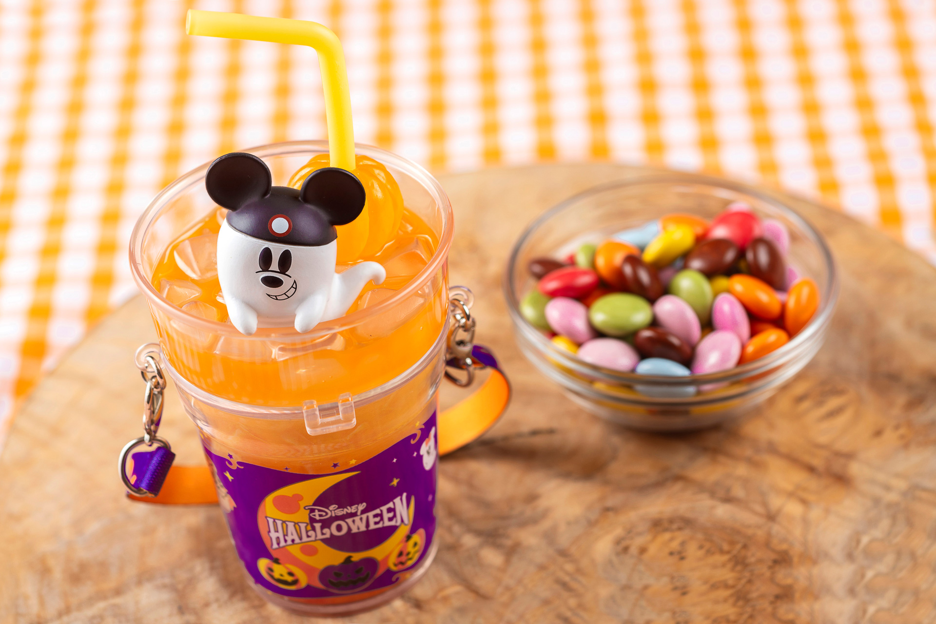 「カラフルチョコレート、ミニスナック ケース付き」（1200円）