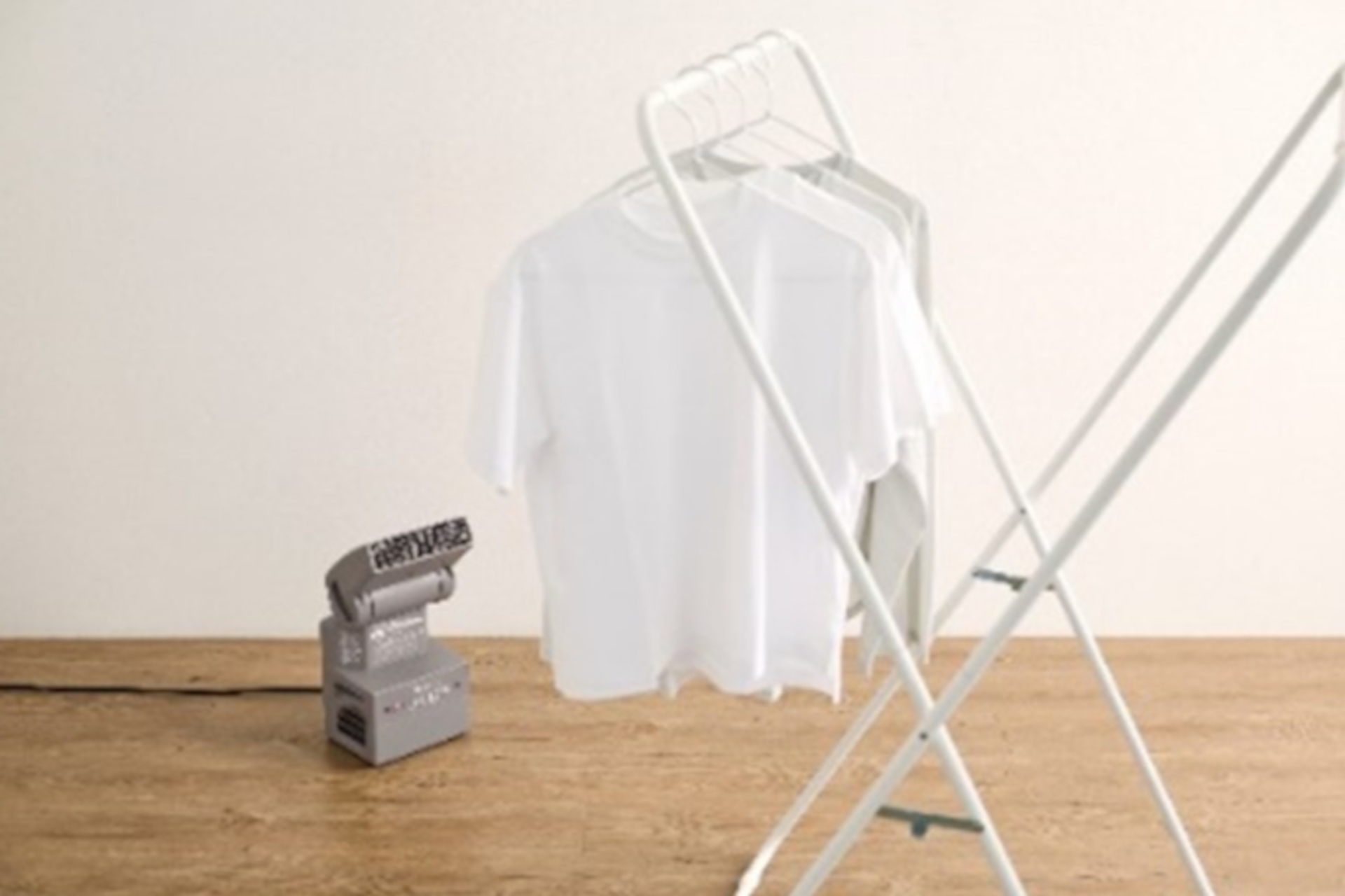 衣類や靴の乾燥に便利な「角度調整ノズル」も搭載