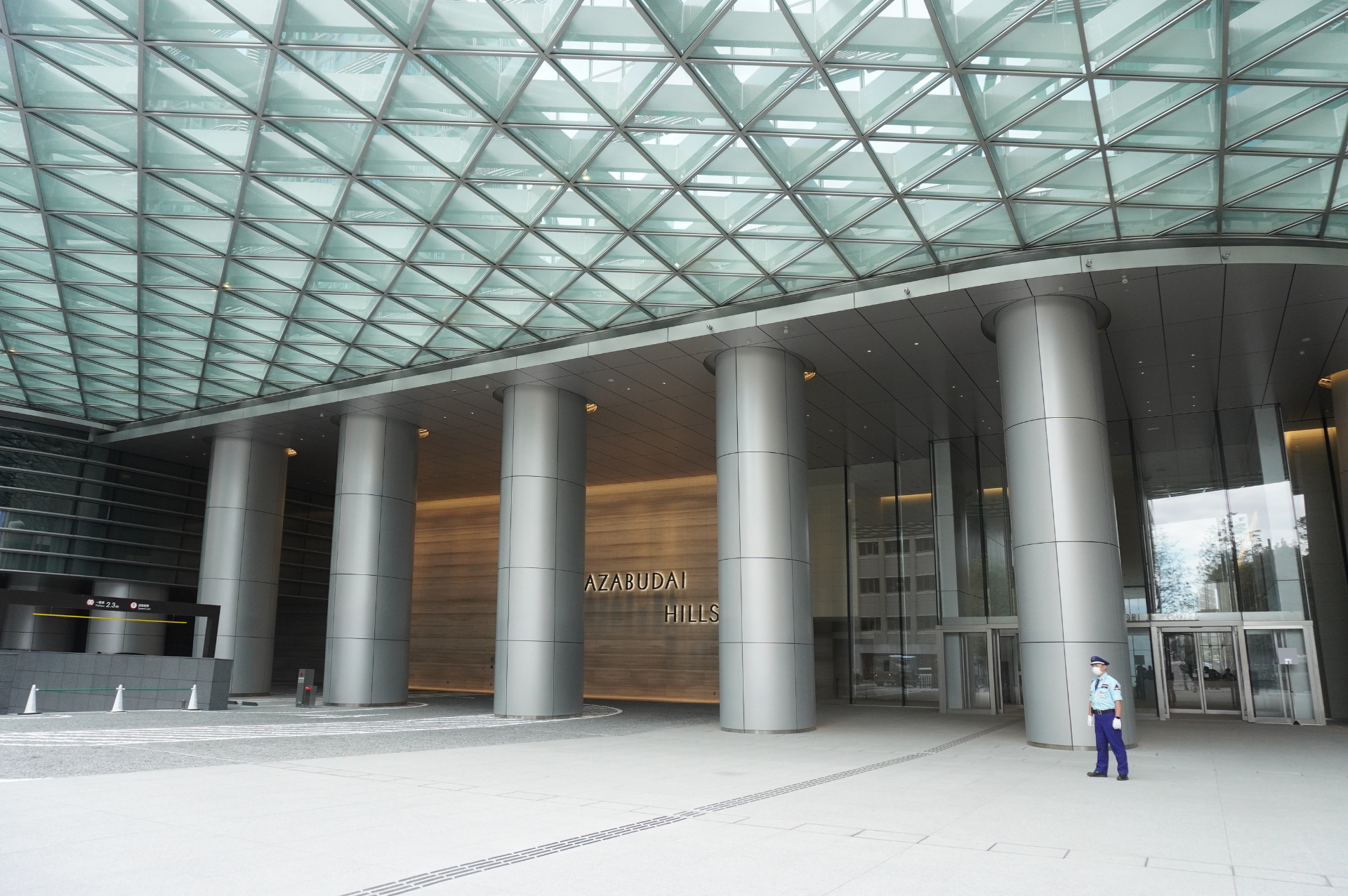 森JPタワー エントランス