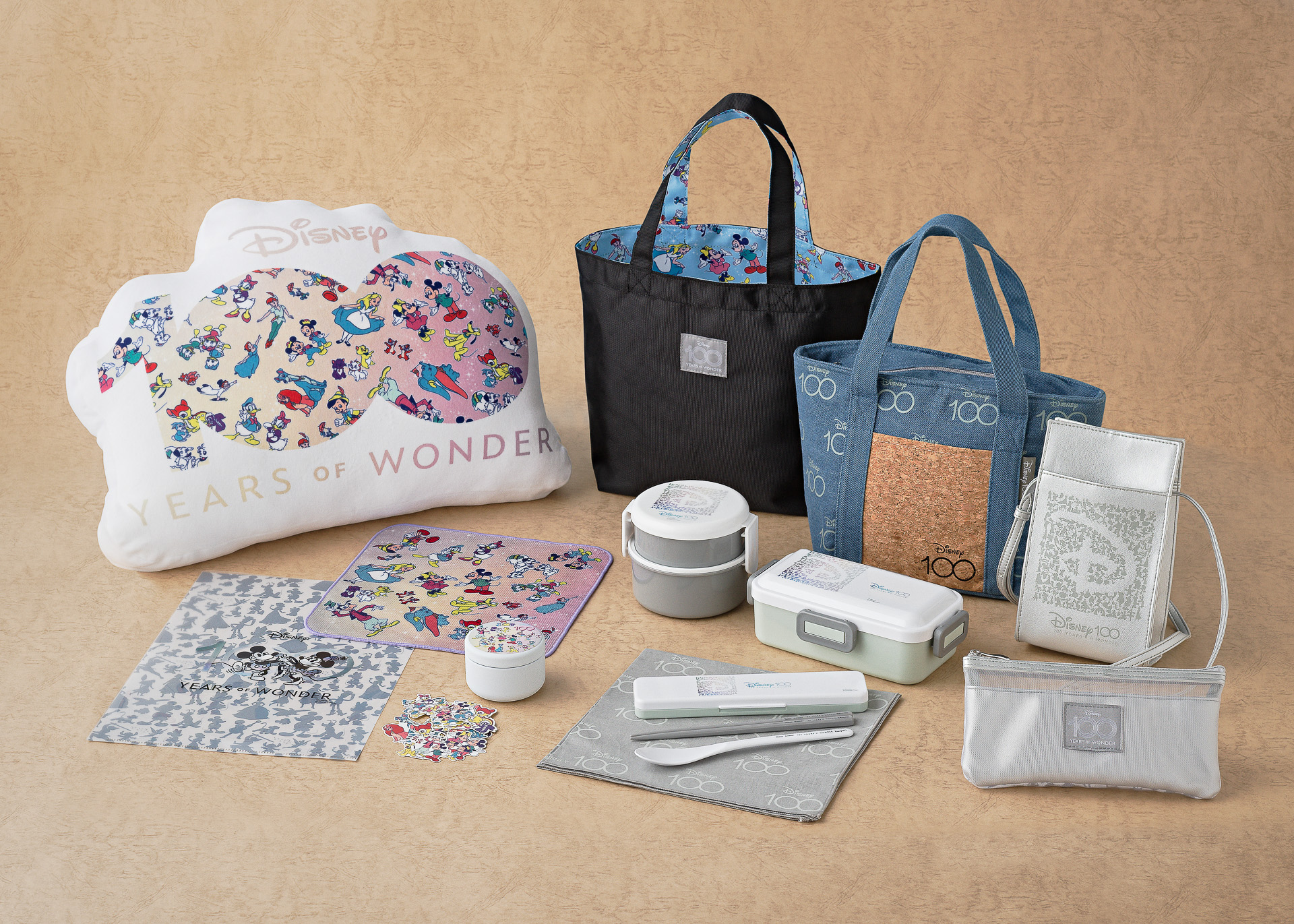 ハンズから、ディズニー創立100年を記念したアイテムが発売