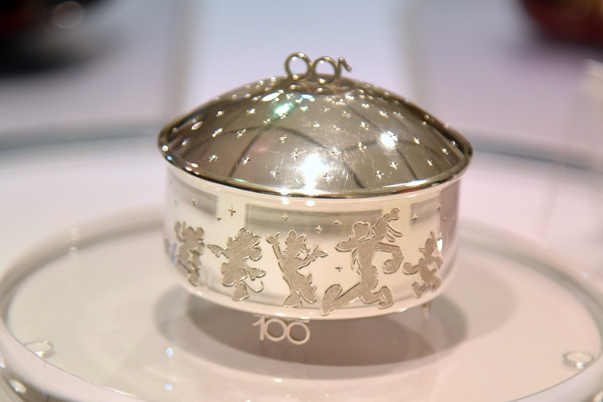 「Disney100／和光限定 有馬武男作 ボンボニエール」（30万8000円）