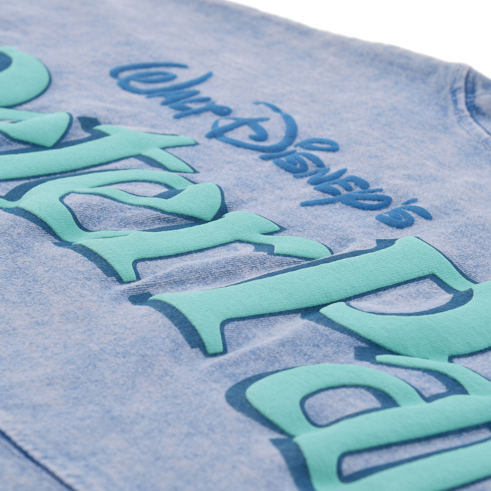 ロゴはモコモコの素材