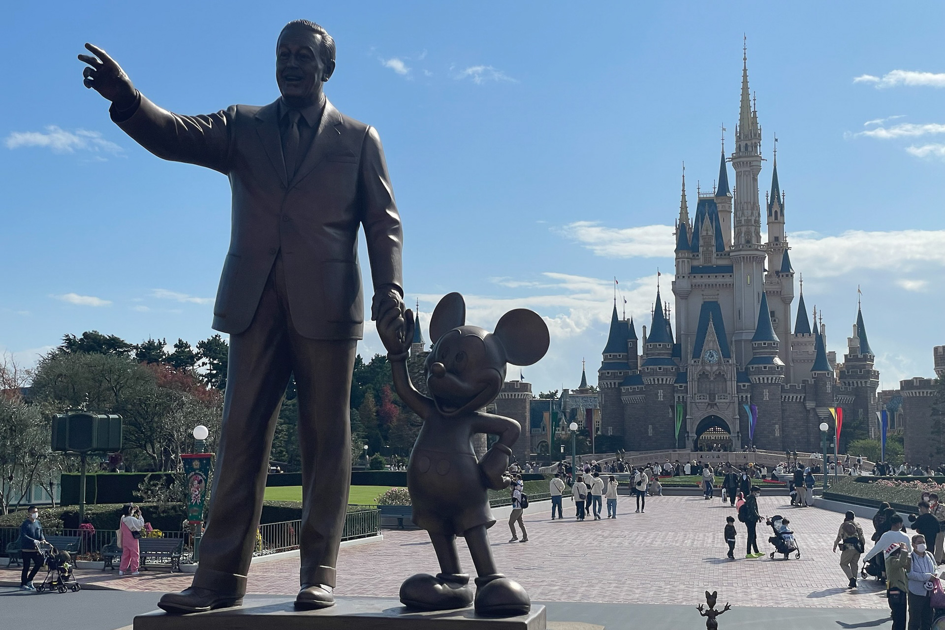 東京ディズニーリゾートは12月31日の「ニューイヤーズ・イヴ」の開催なしを発表した