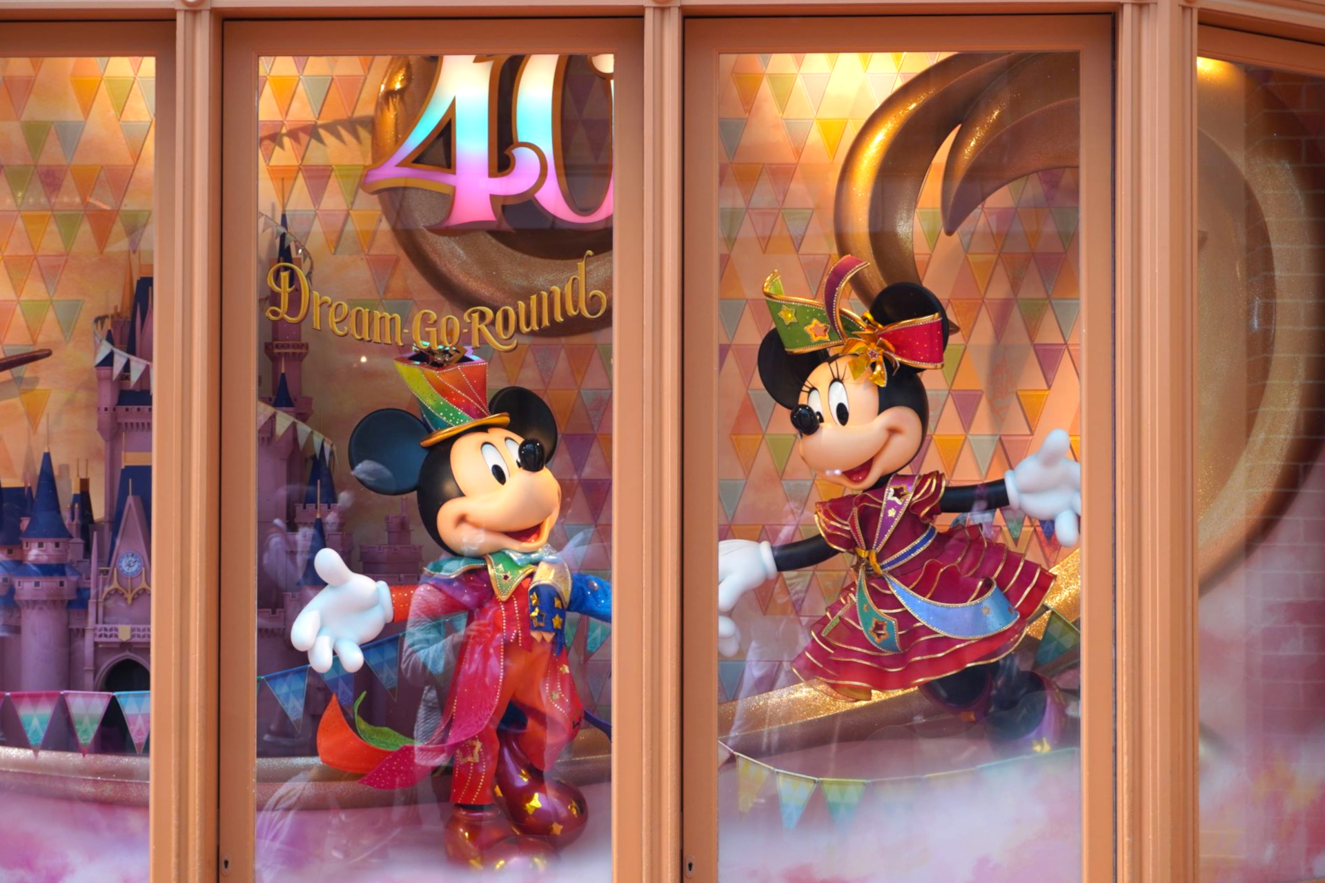 東京ディズニーリゾートが「ディズニー・ハロウィーン」の有料着替えスペースを用意