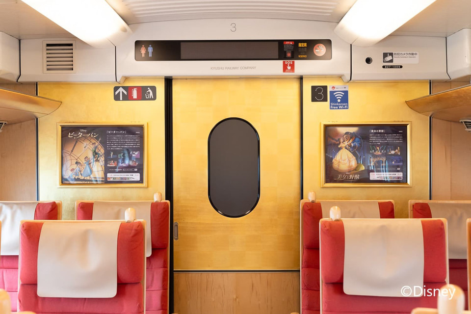 これは絶対乗りたいっ！ ディズニーの人気キャラを車体にラッピング