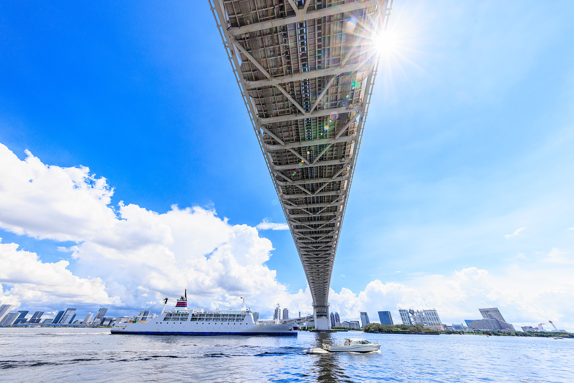 吊橋となったのは航路の確保も1つの理由